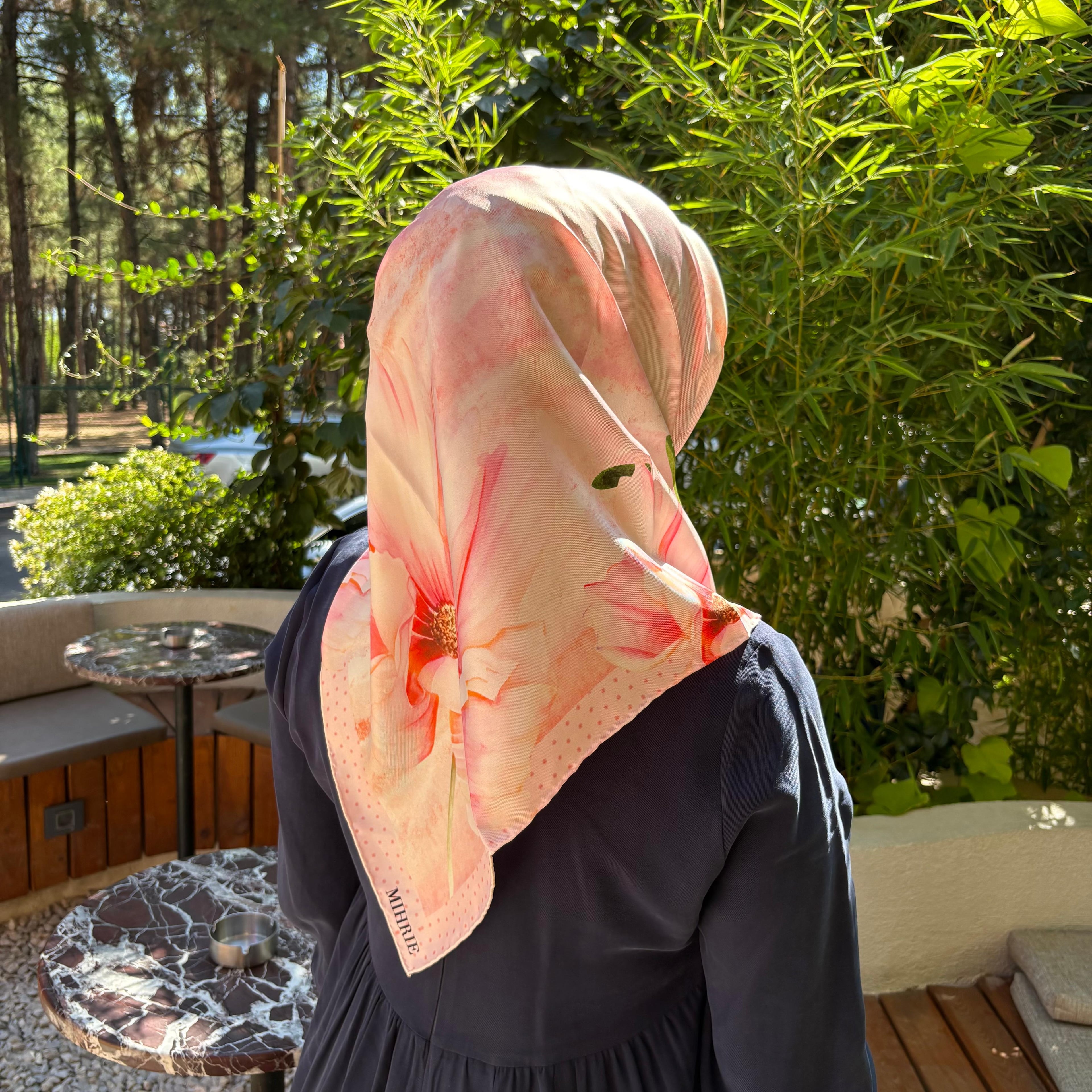 Mıhrıe Pembe Çiçekli Eşarp