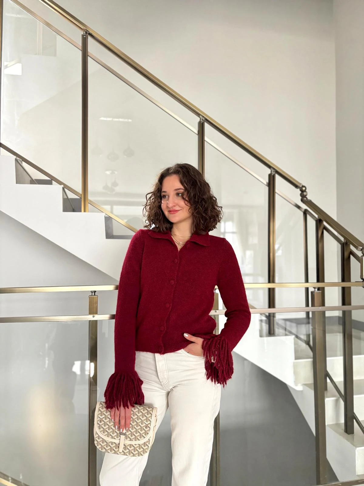 Kol Uçları Püskül Detaylı Yumoş Hırka