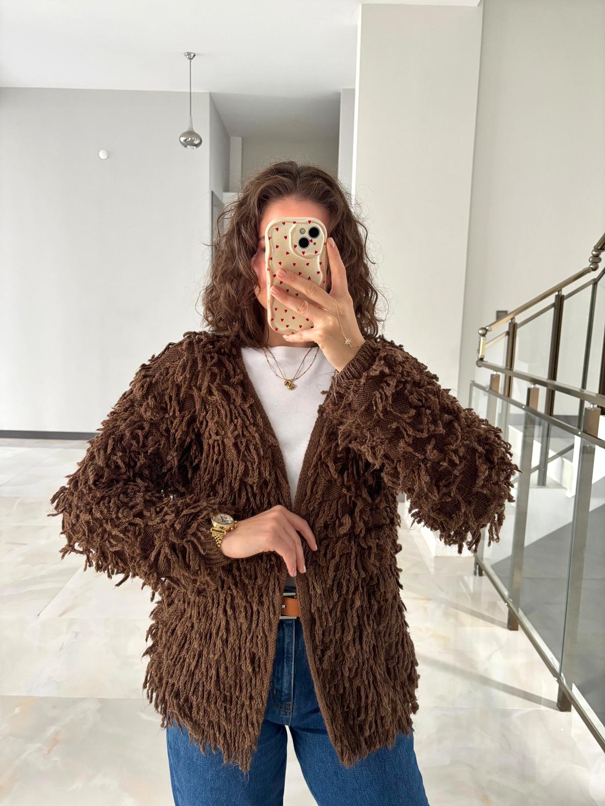 Püskül Detaylı Oversize Örme Hırka