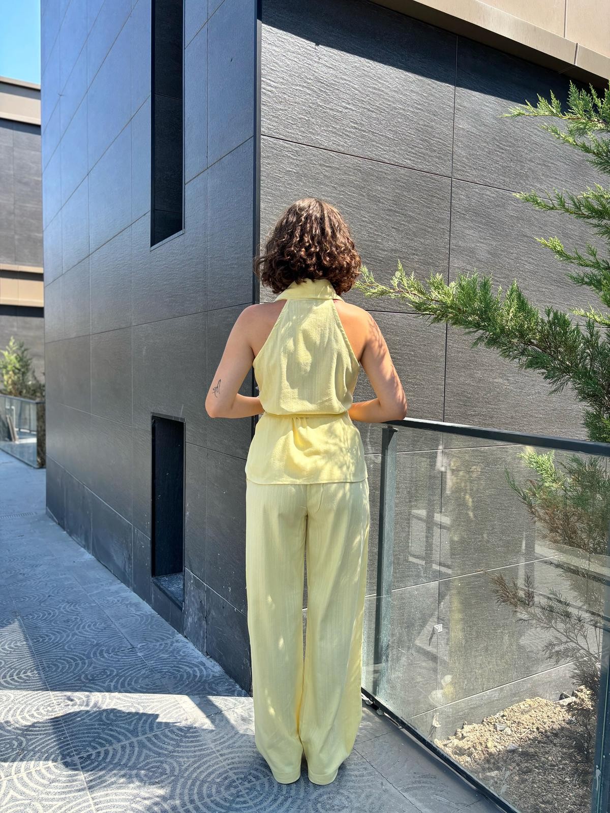 Halter Yaka Kuşaklı Keten Takım