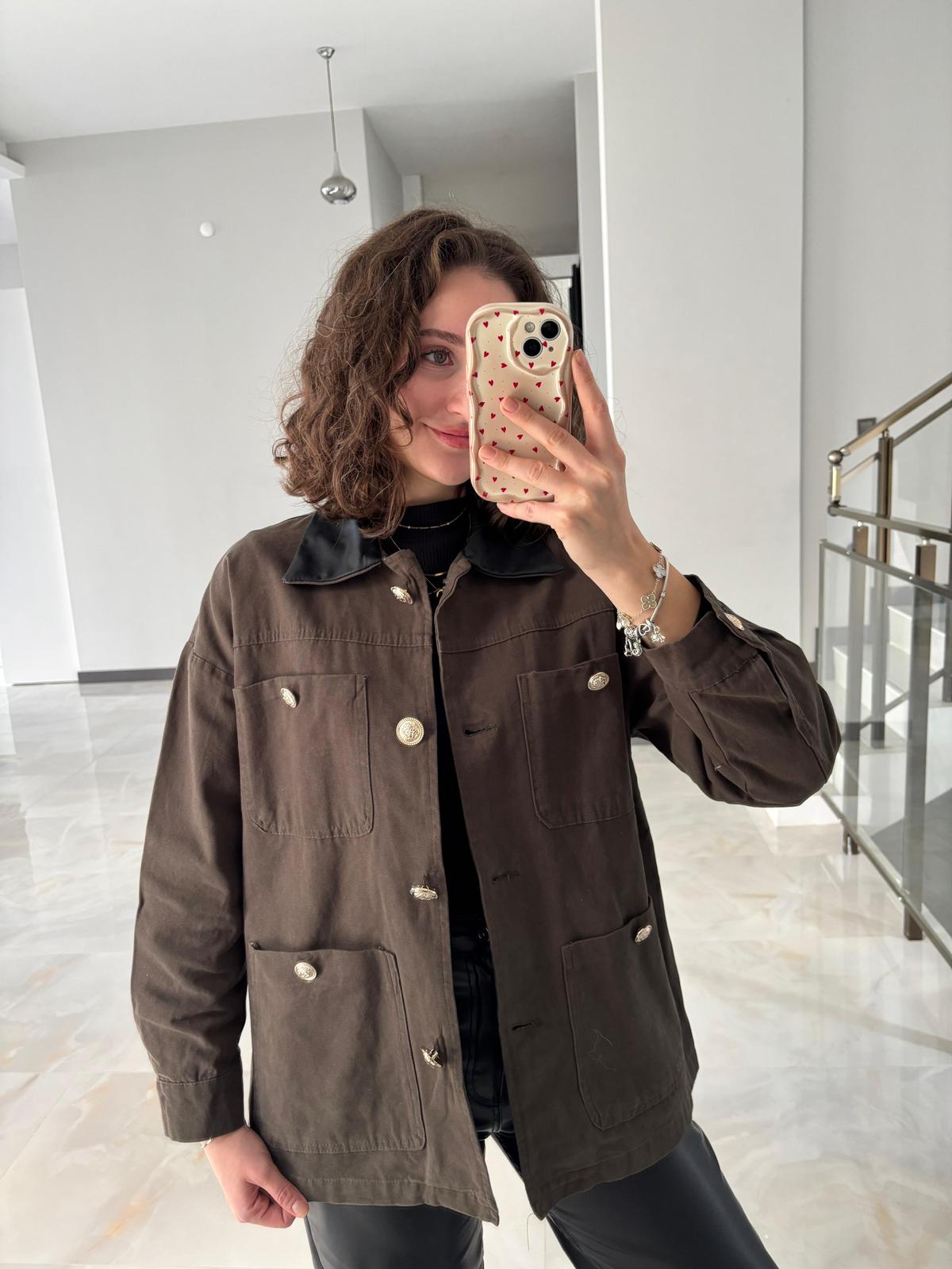 Yakası Deri Detaylı Gabardin Ceket