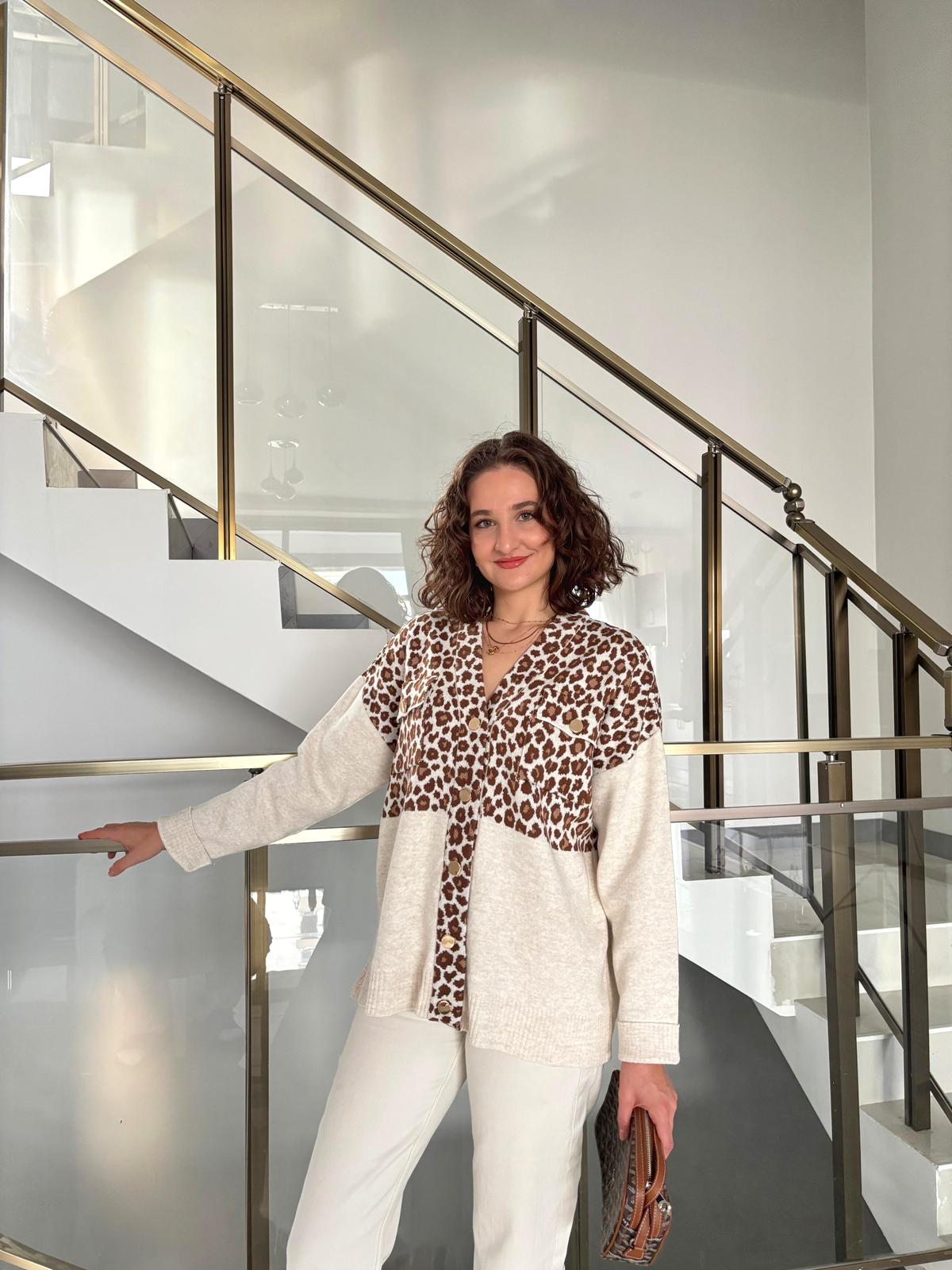 Leopar Desenli Gold Düğmeli Hırka