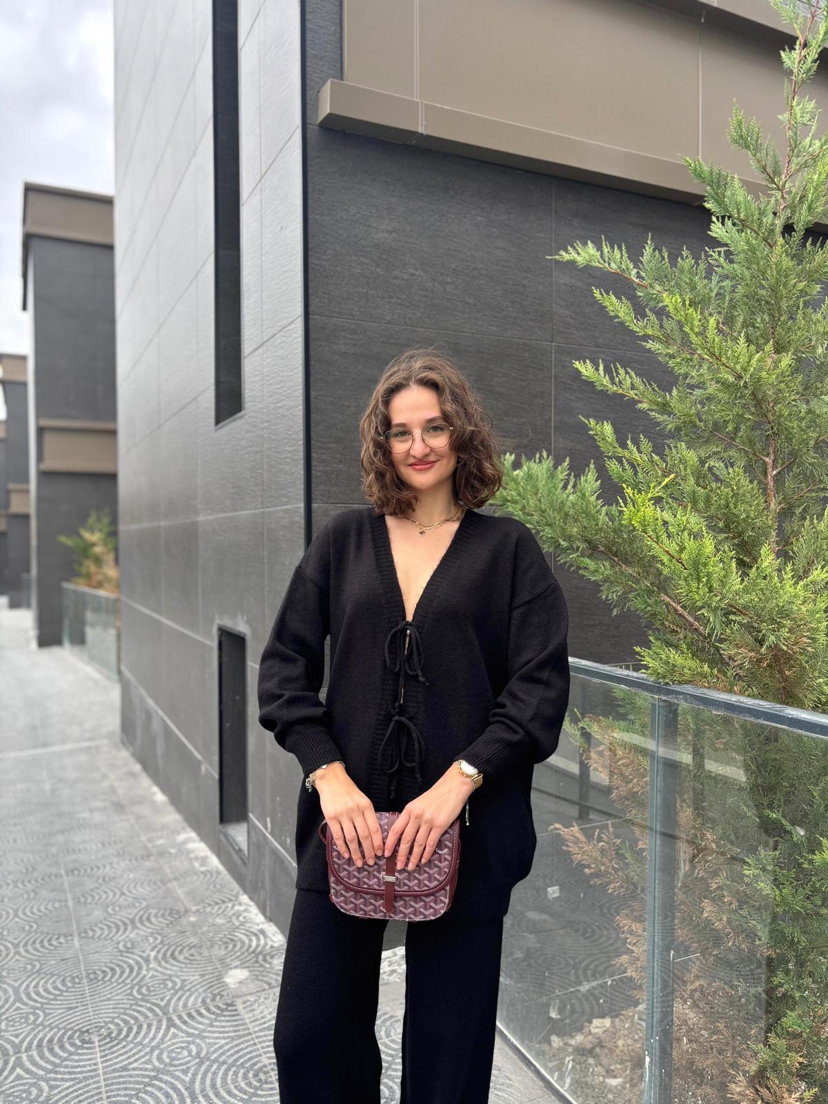 Bağlama Detaylı Yumoş Triko Takım