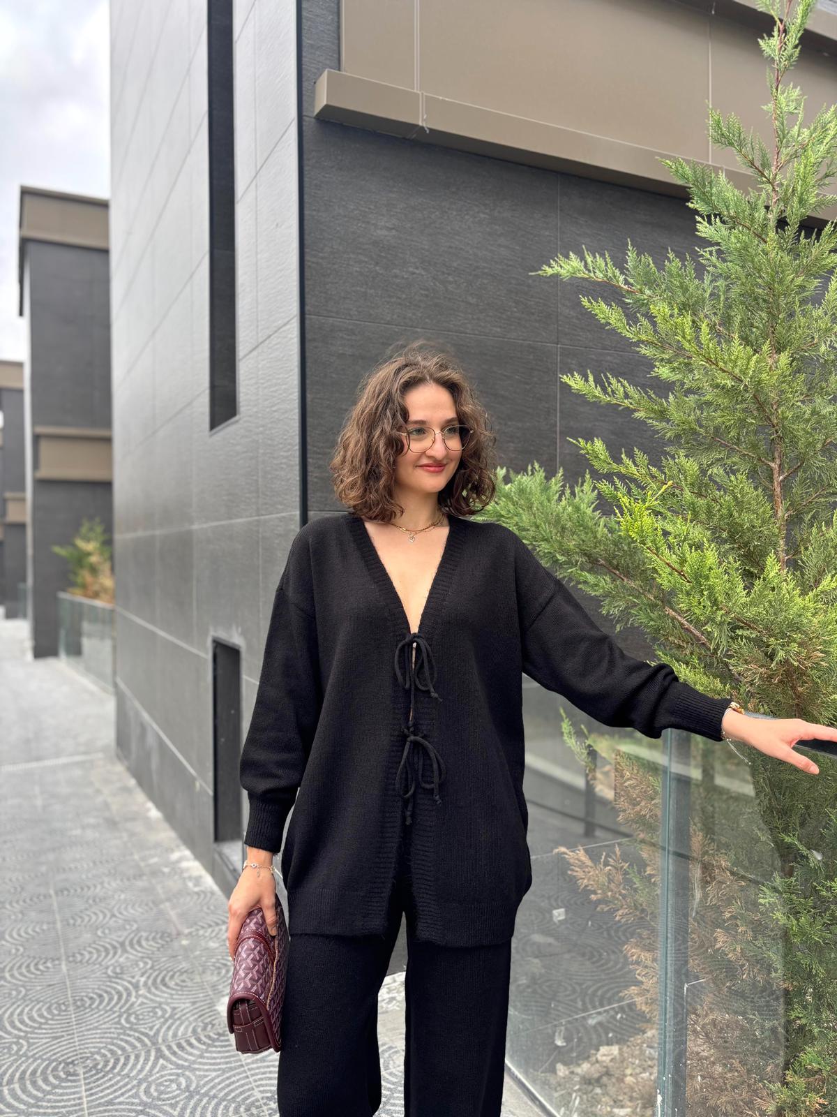 Bağlama Detaylı Yumoş Triko Takım