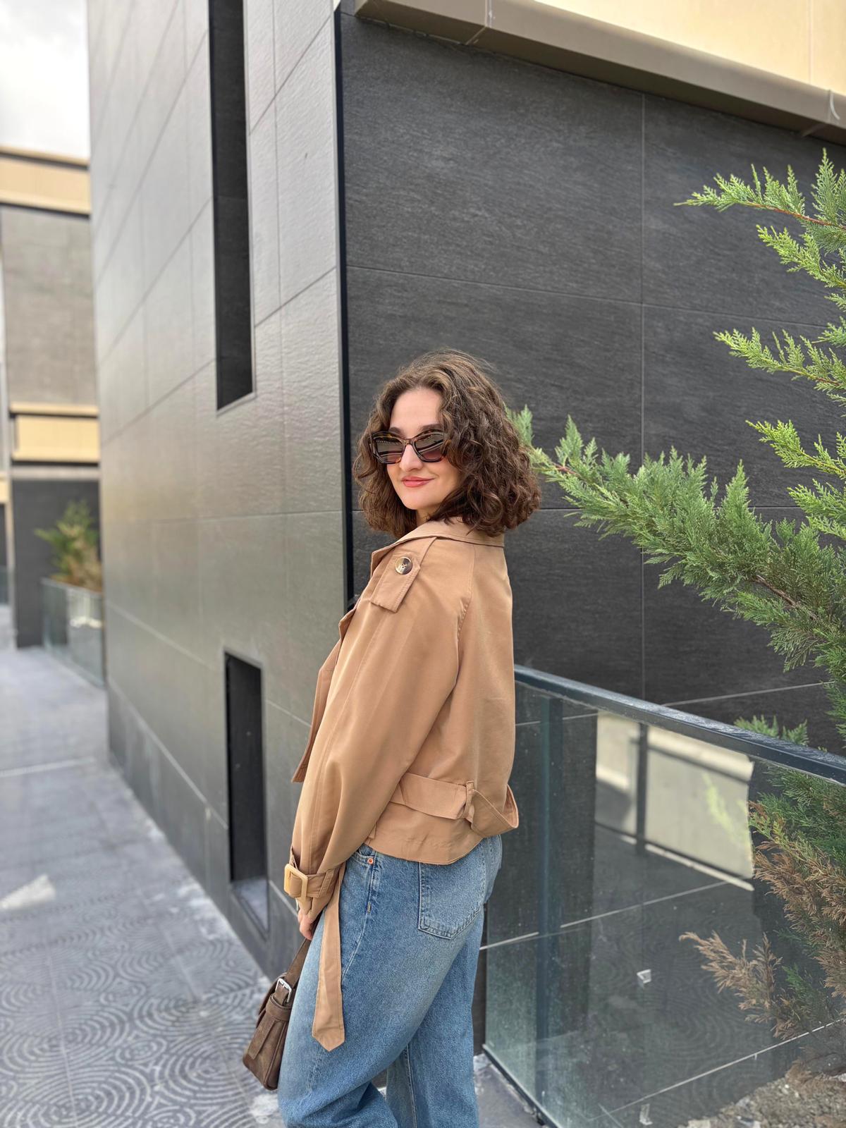 Kuşaklı Kruvaze Kısa Trençkot