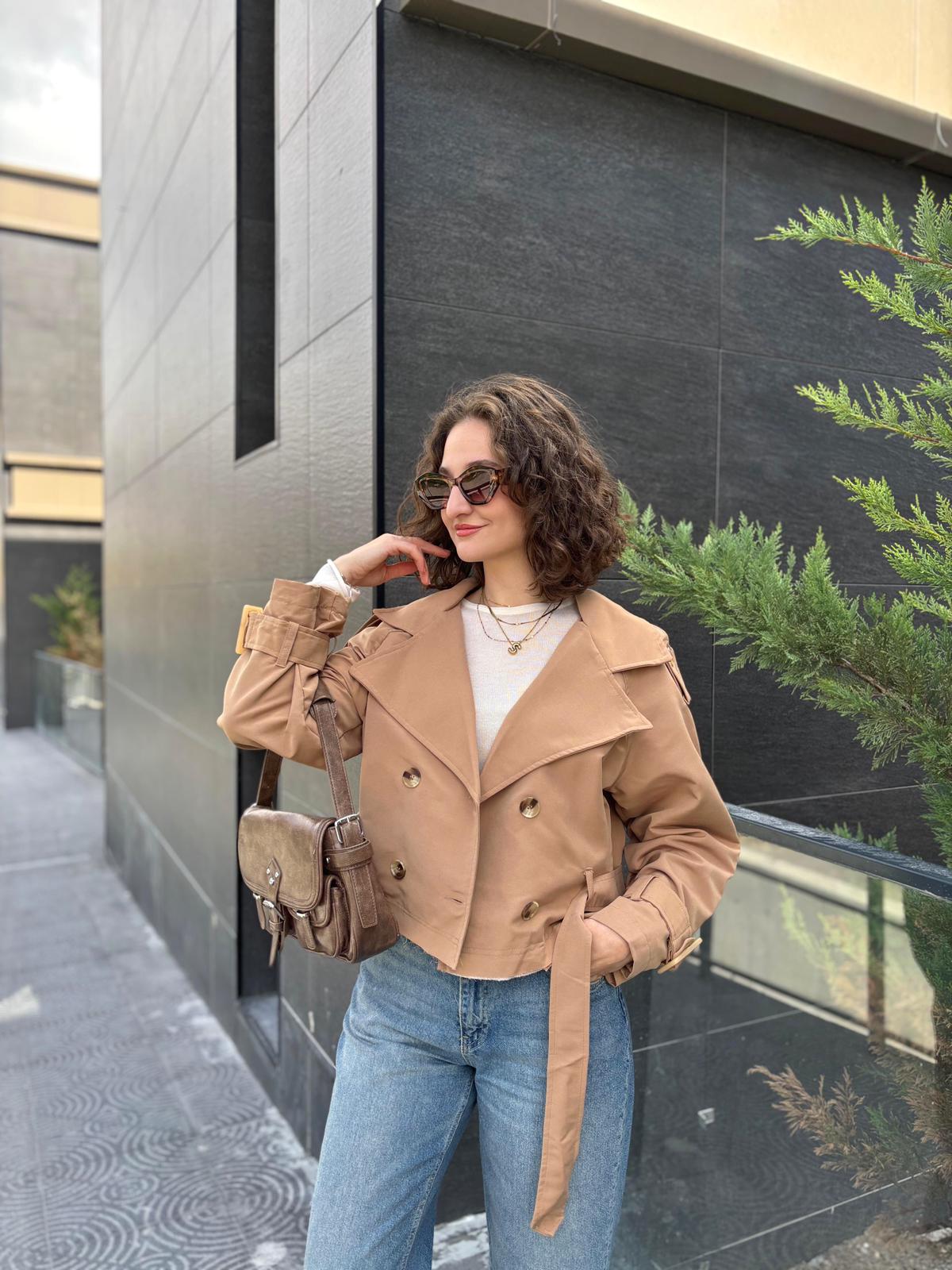 Kuşaklı Kruvaze Kısa Trençkot