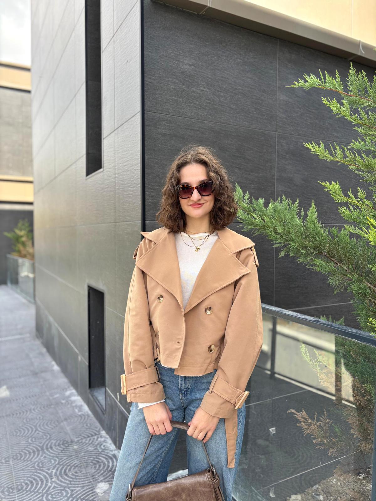 Kuşaklı Kruvaze Kısa Trençkot