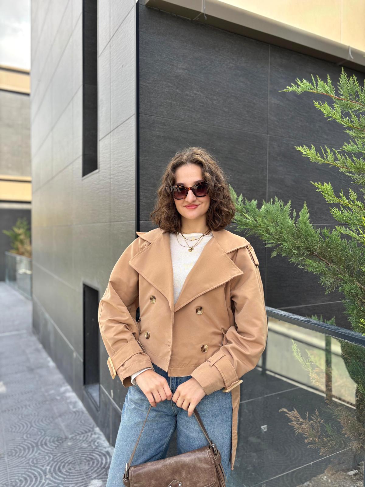 Kuşaklı Kruvaze Kısa Trençkot