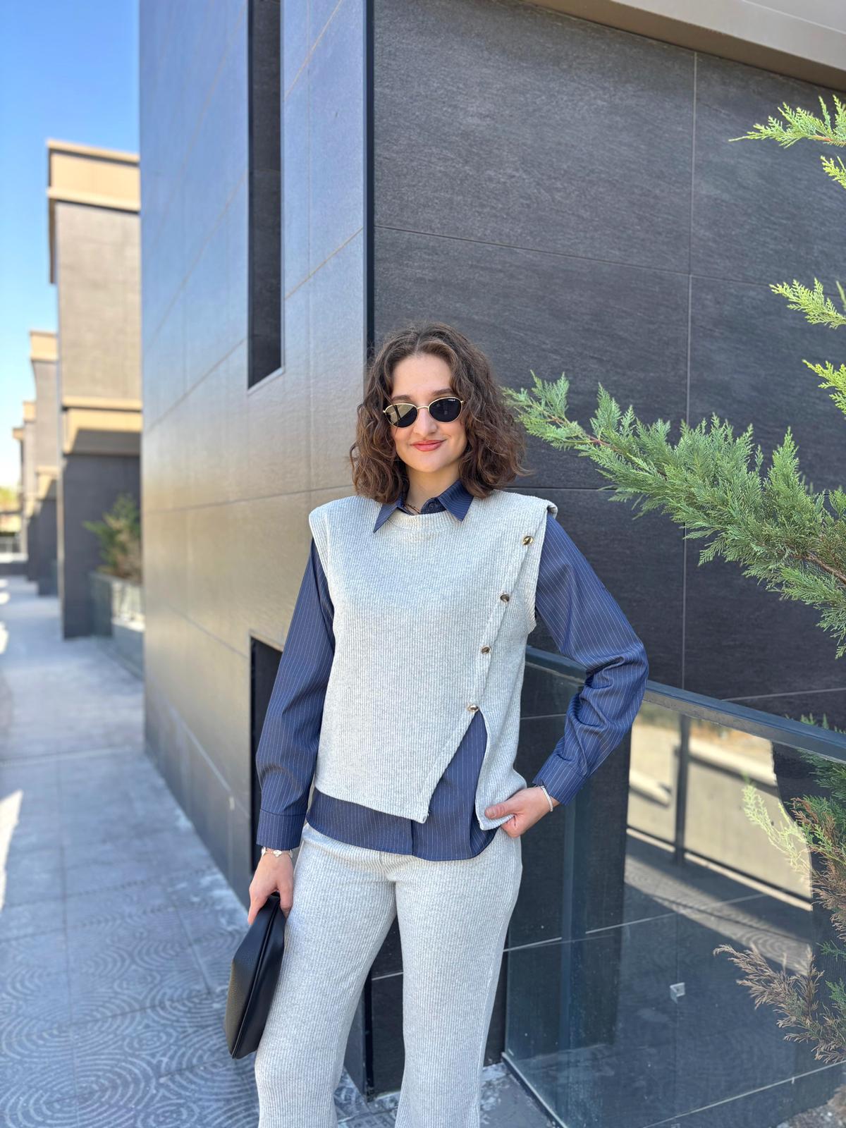 Gömlek Detaylı Üçlü Triko Takım