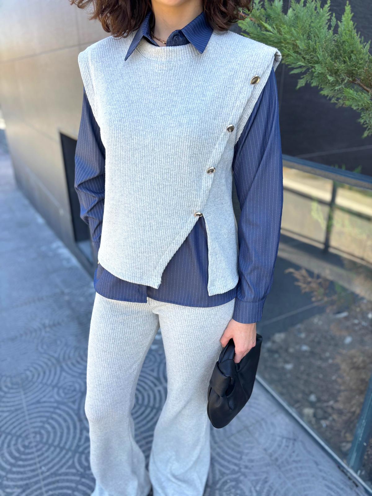 Gömlek Detaylı Üçlü Triko Takım