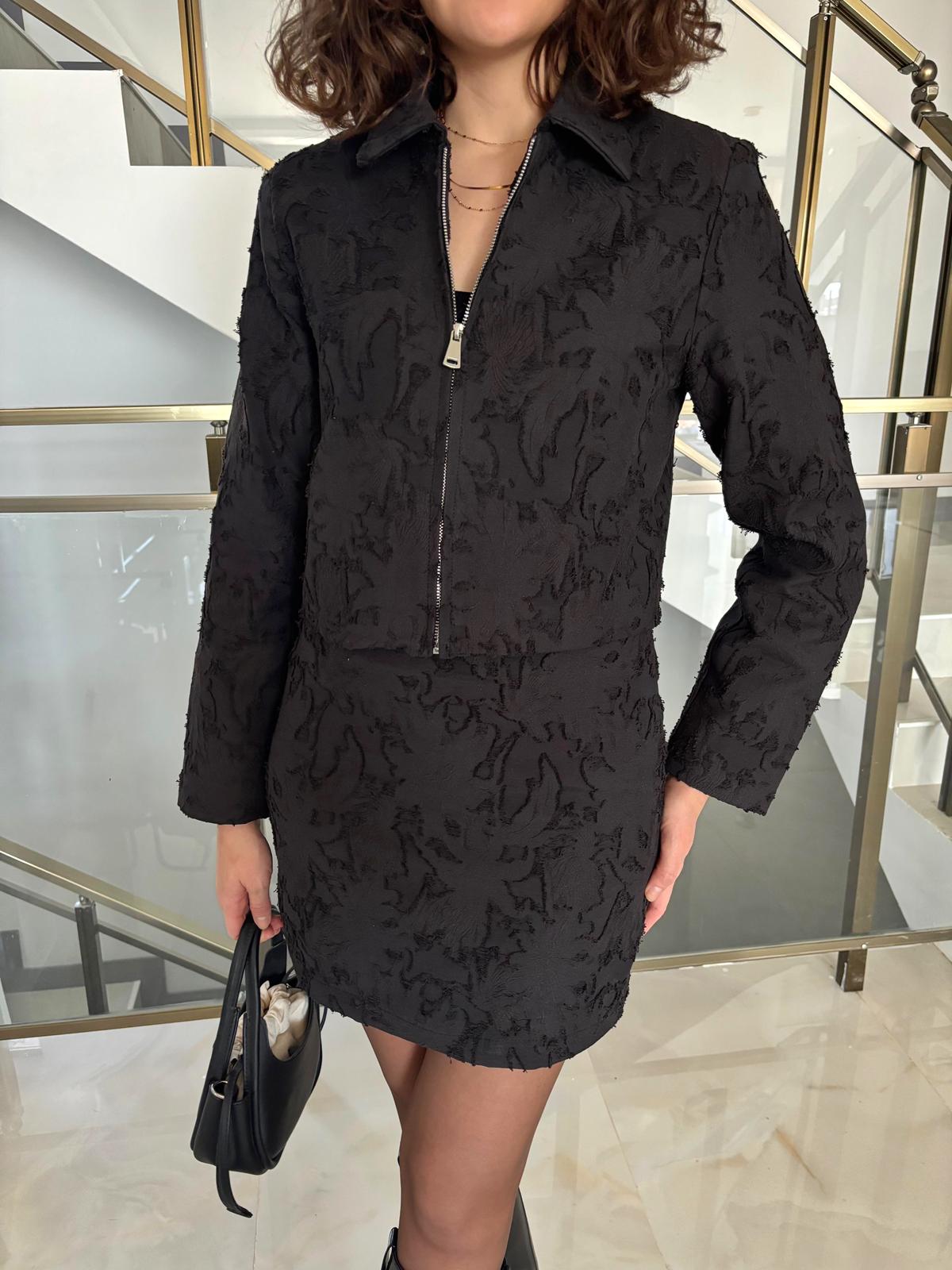 Jakarlı Mini Etek Ceket Takım