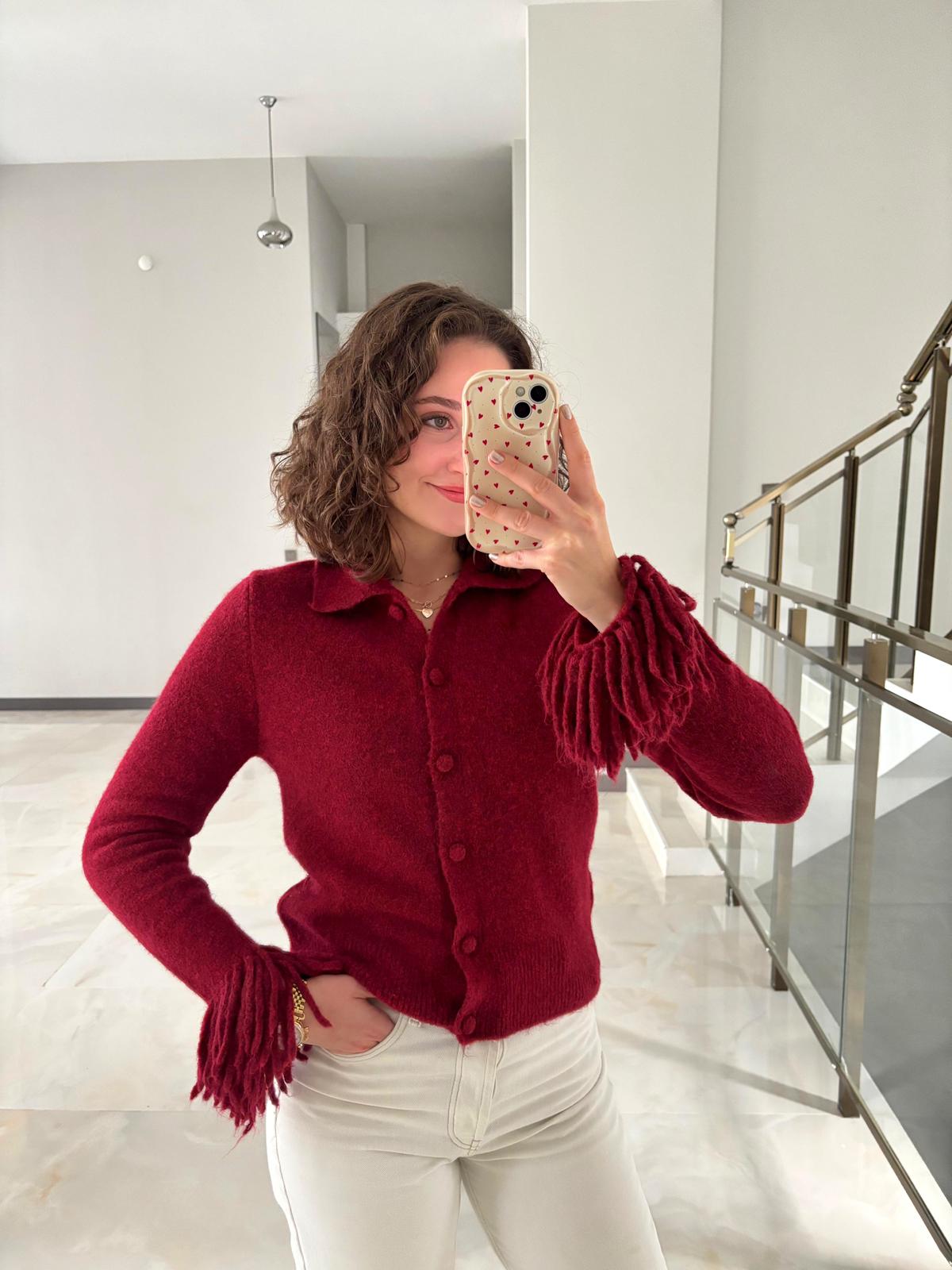 Kol Uçları Püskül Detaylı Yumoş Hırka - Kırmızı