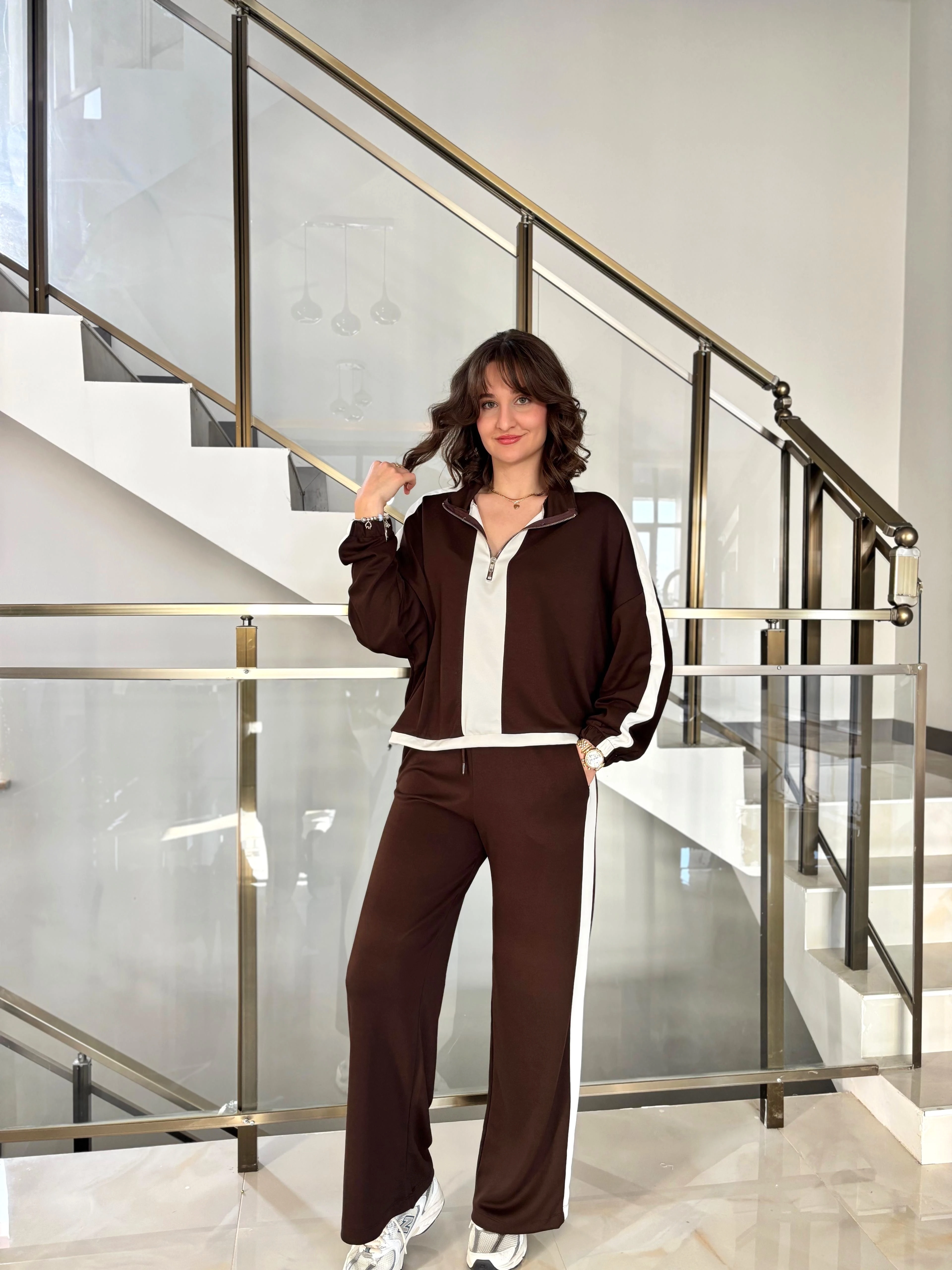 Önü Fermuarlı Şerit Detaylı Modal Takım