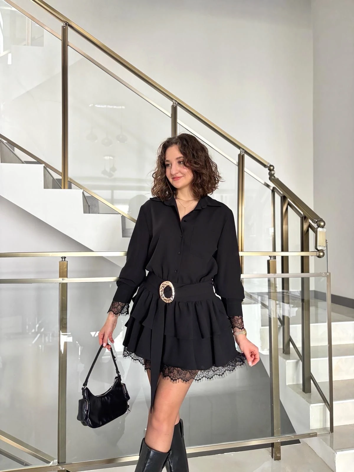 Etek Ucu Ve Kolları Dantelli Beli Kemerli Siyah Elbise