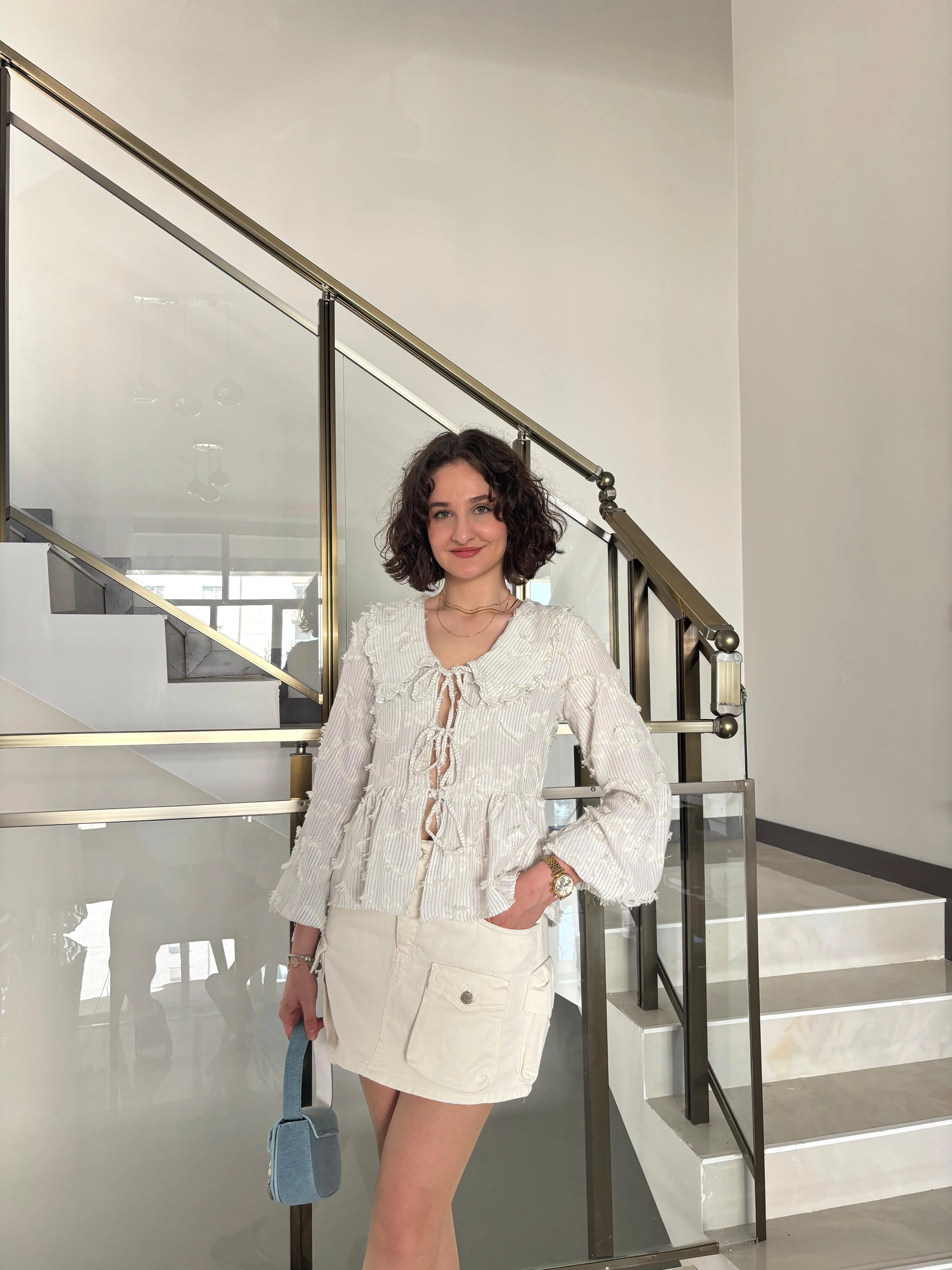 Püskül Detay Bebe Yaka Gömlek