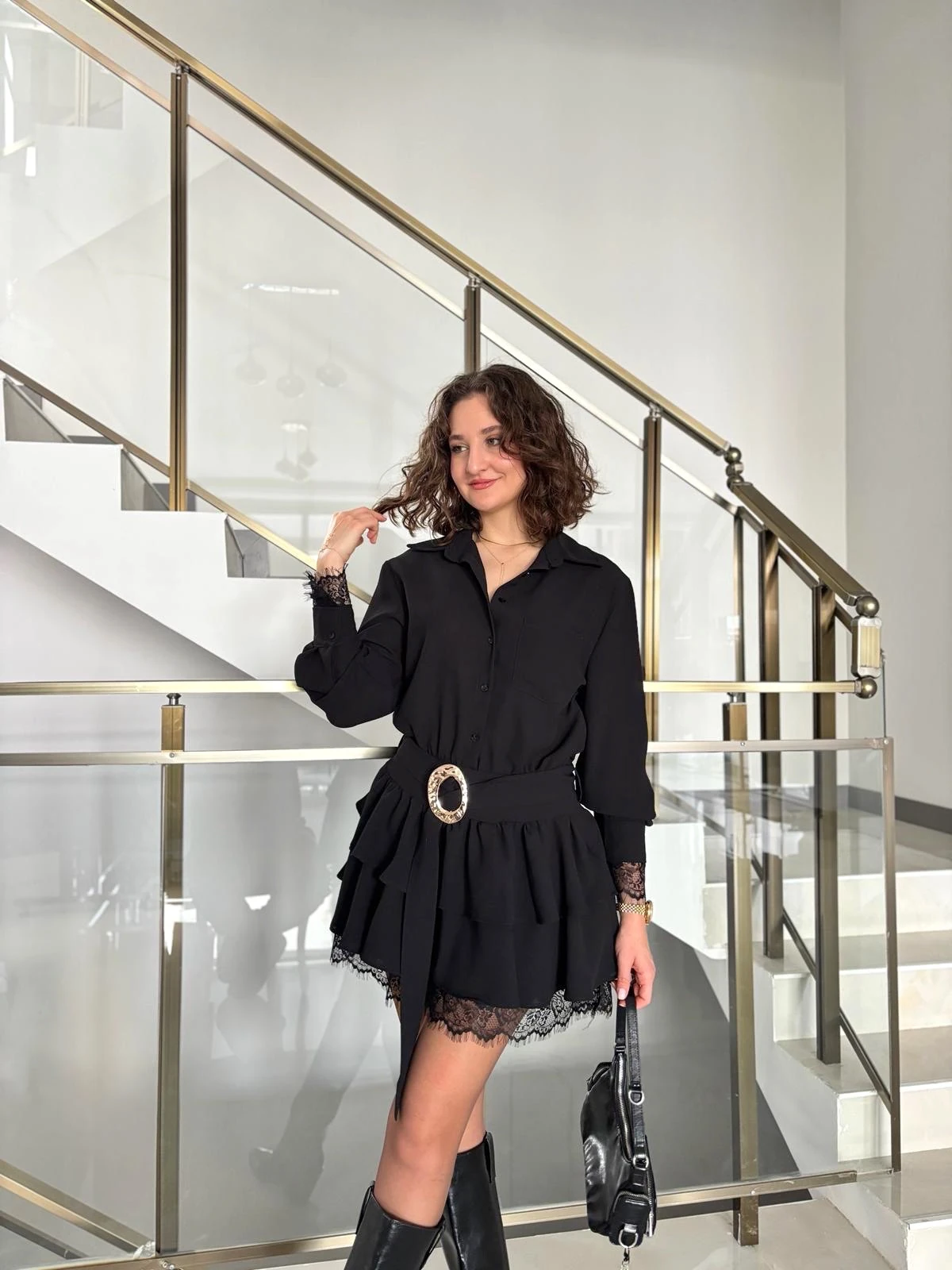 Etek Ucu Ve Kolları Dantelli Beli Kemerli Siyah Elbise