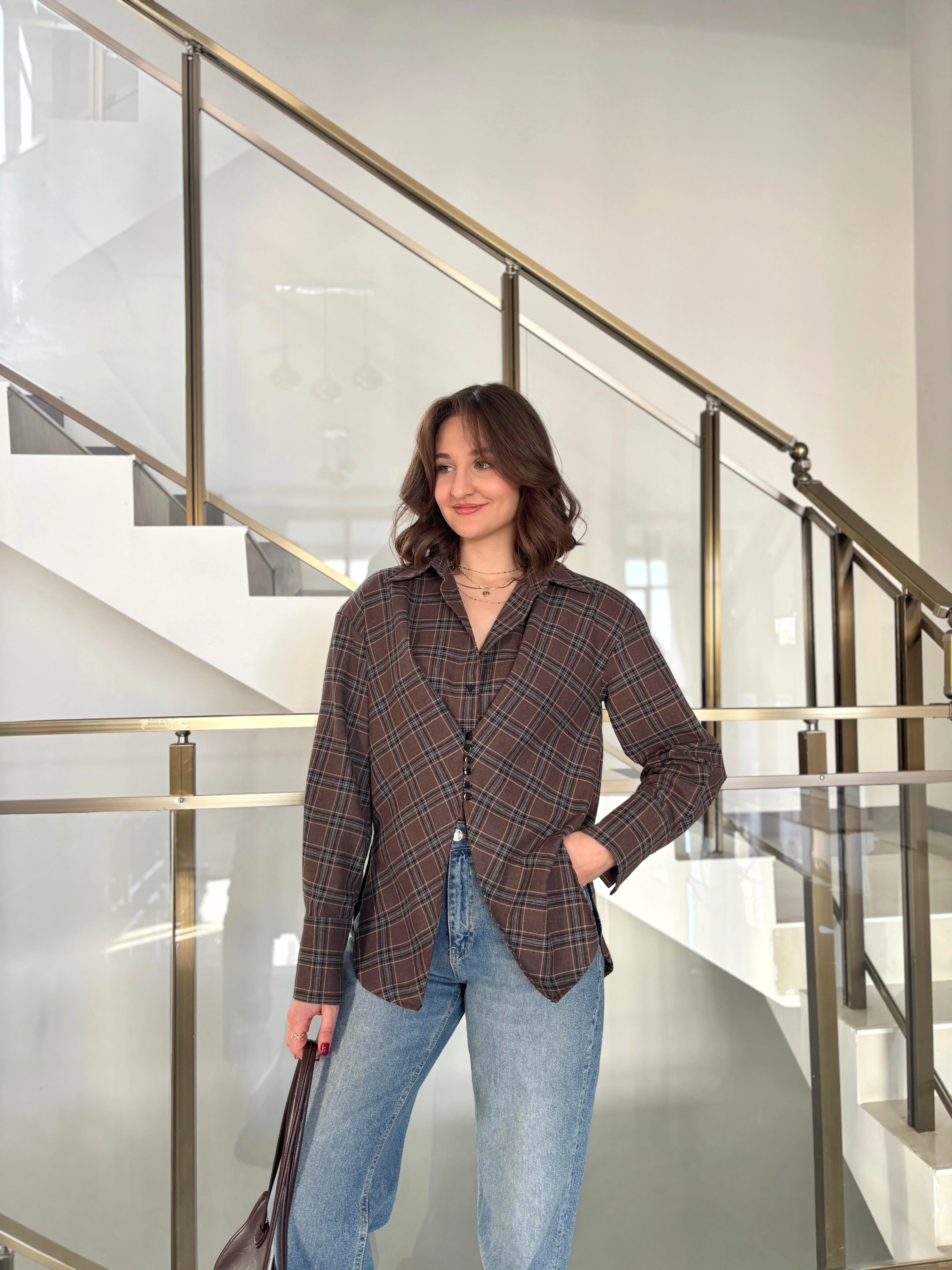 Ekoseli Asimetrik Detaylı Vatkalı Gömlek - Kahverengi