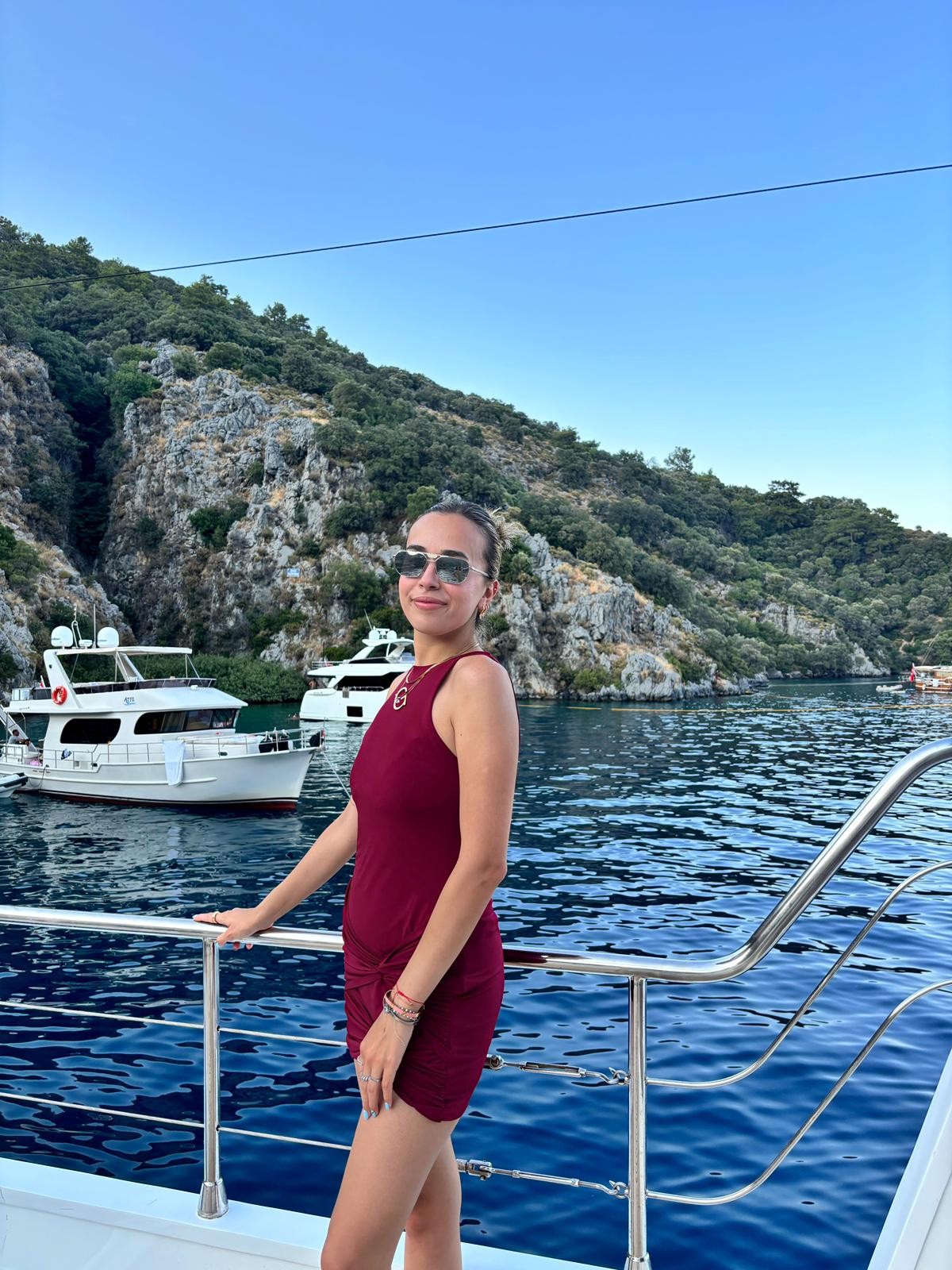 Vücudu Saran Düğüm Detaylı Mini Elbise
