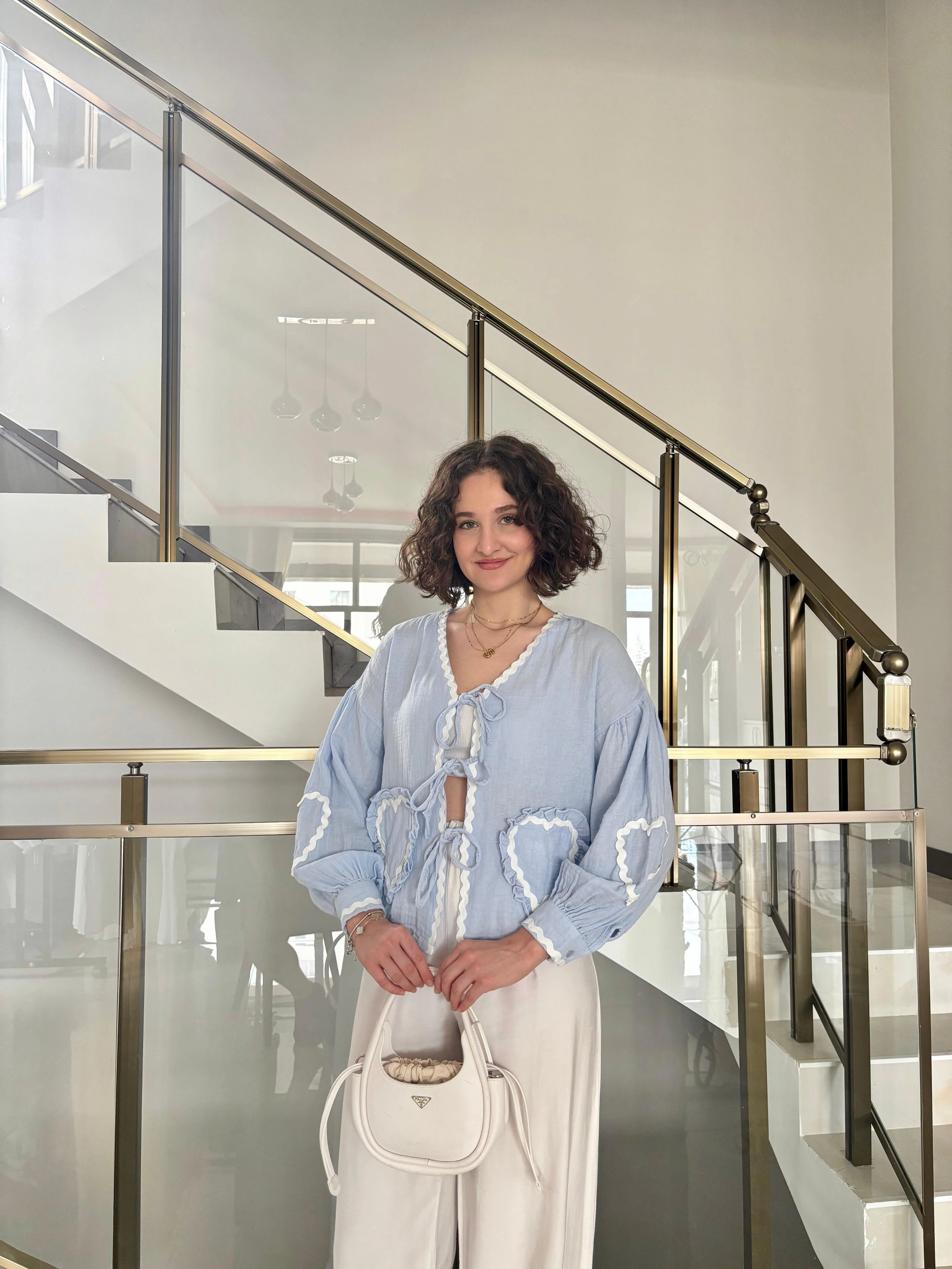 Kalp İşlemeli Pinterest Bluz