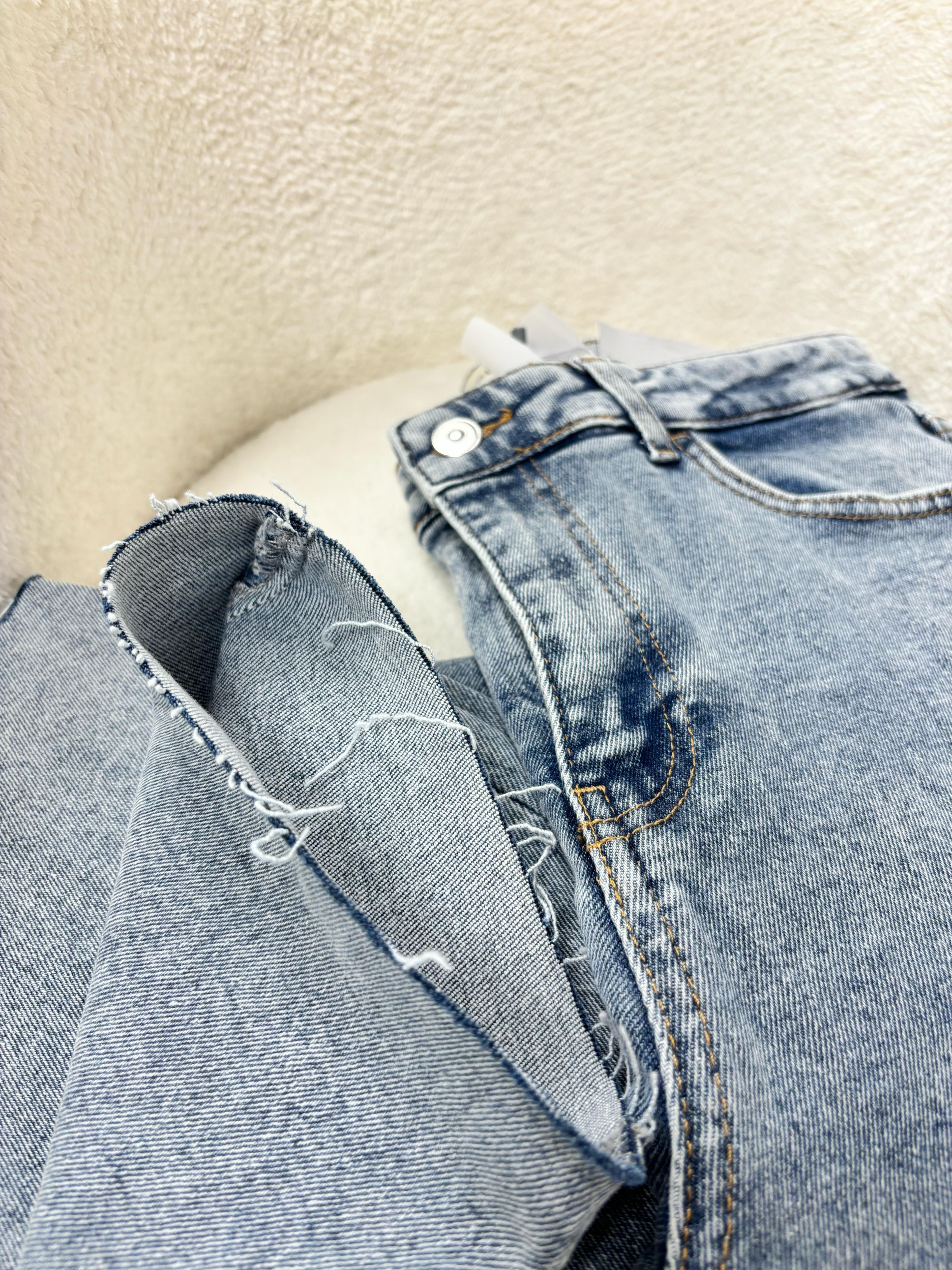 Kesik Paça Straight Jean
