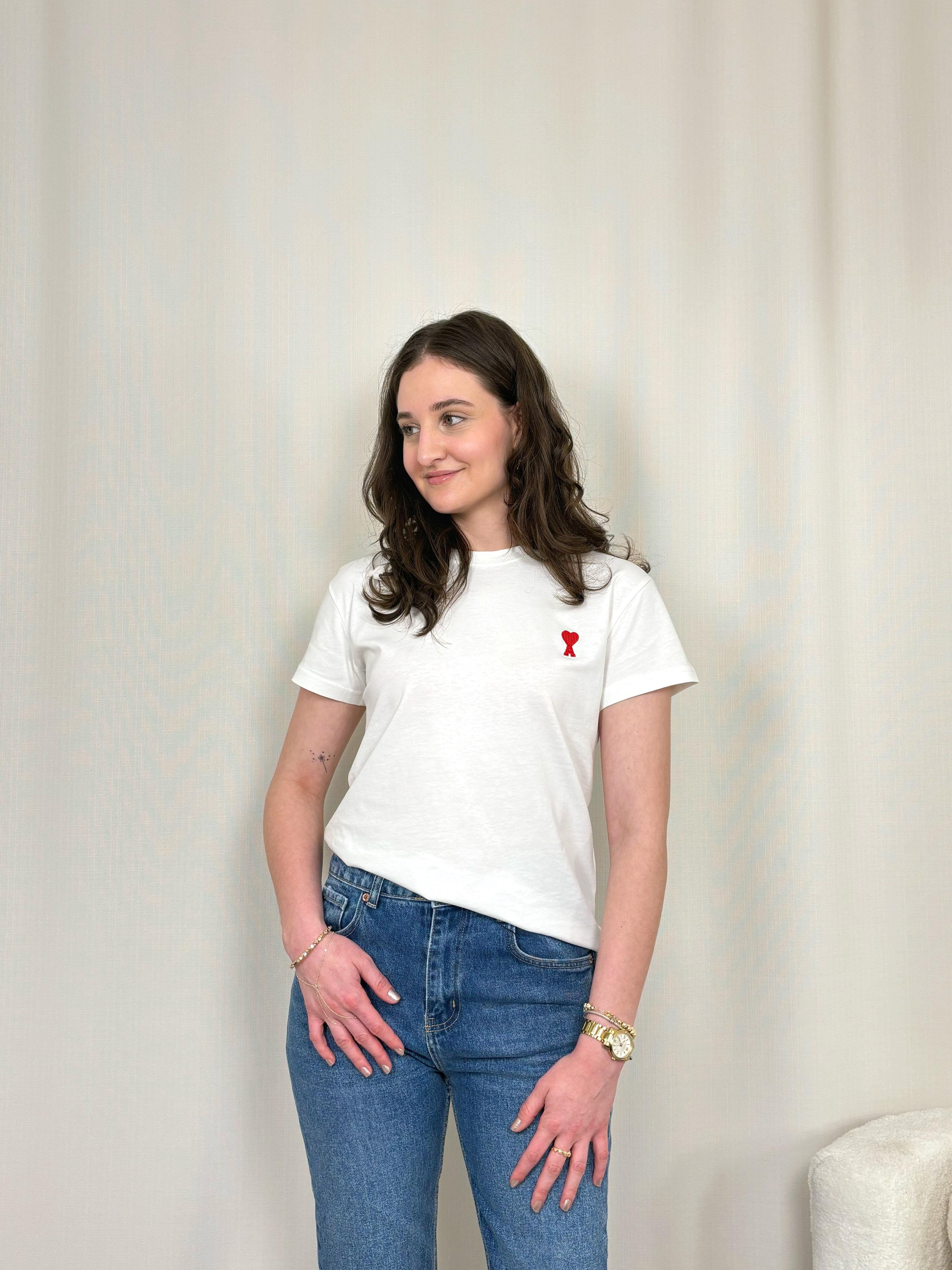 Orijinal Marka Kalp Nakışlı Tshirt