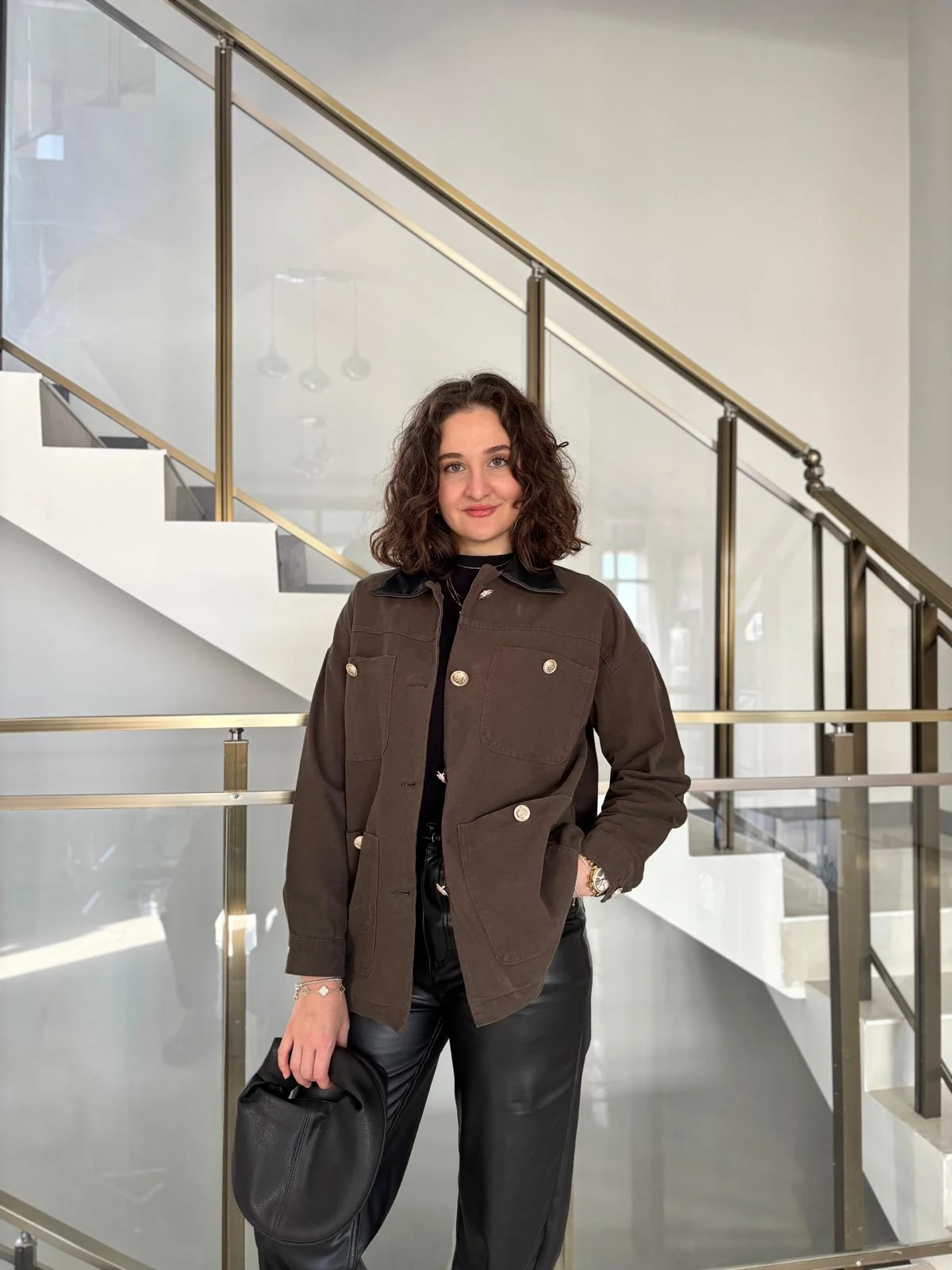 Yakası Deri Detaylı Gabardin Ceket