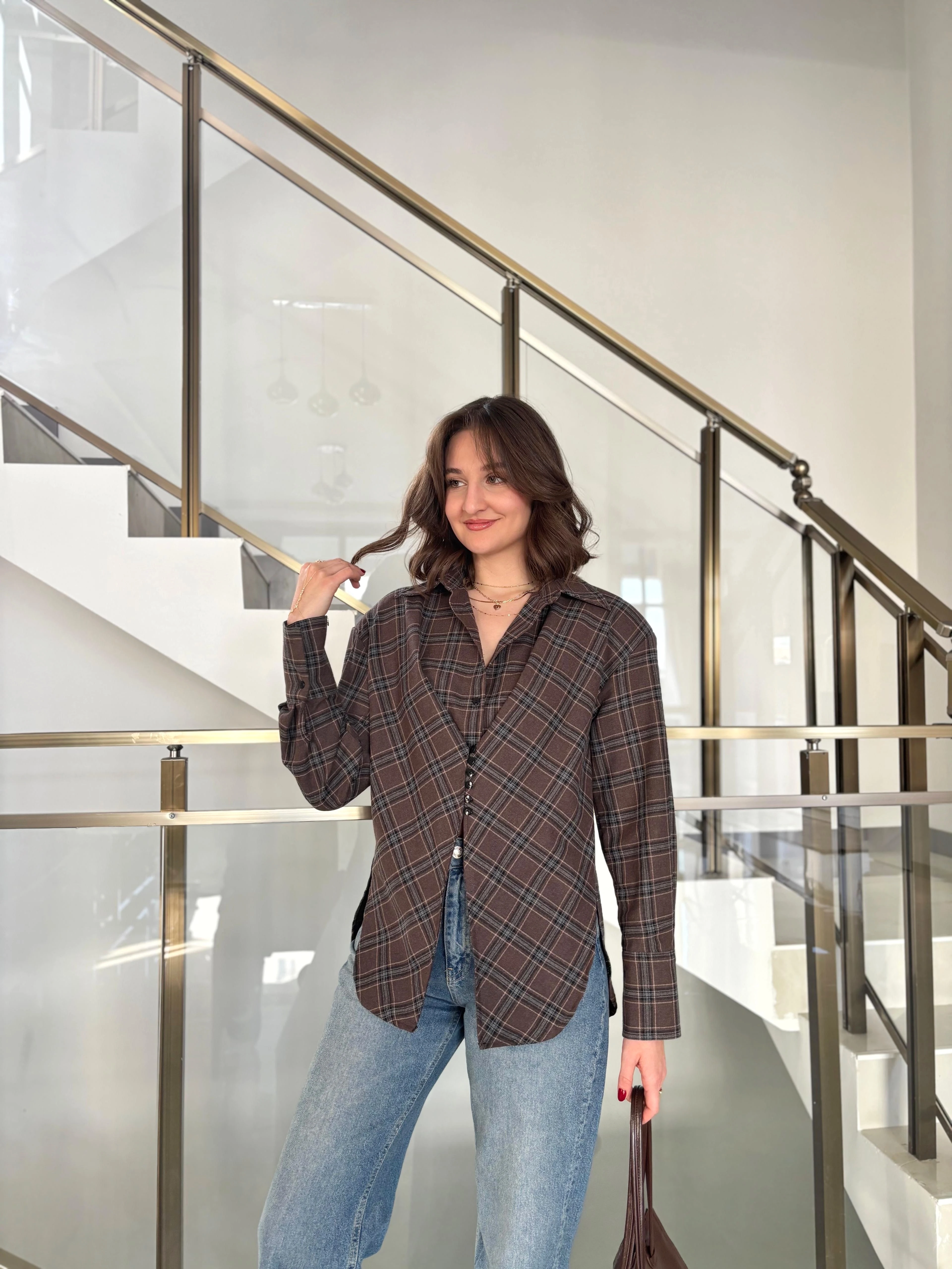 Ekoseli Asimetrik Detaylı Vatkalı Gömlek