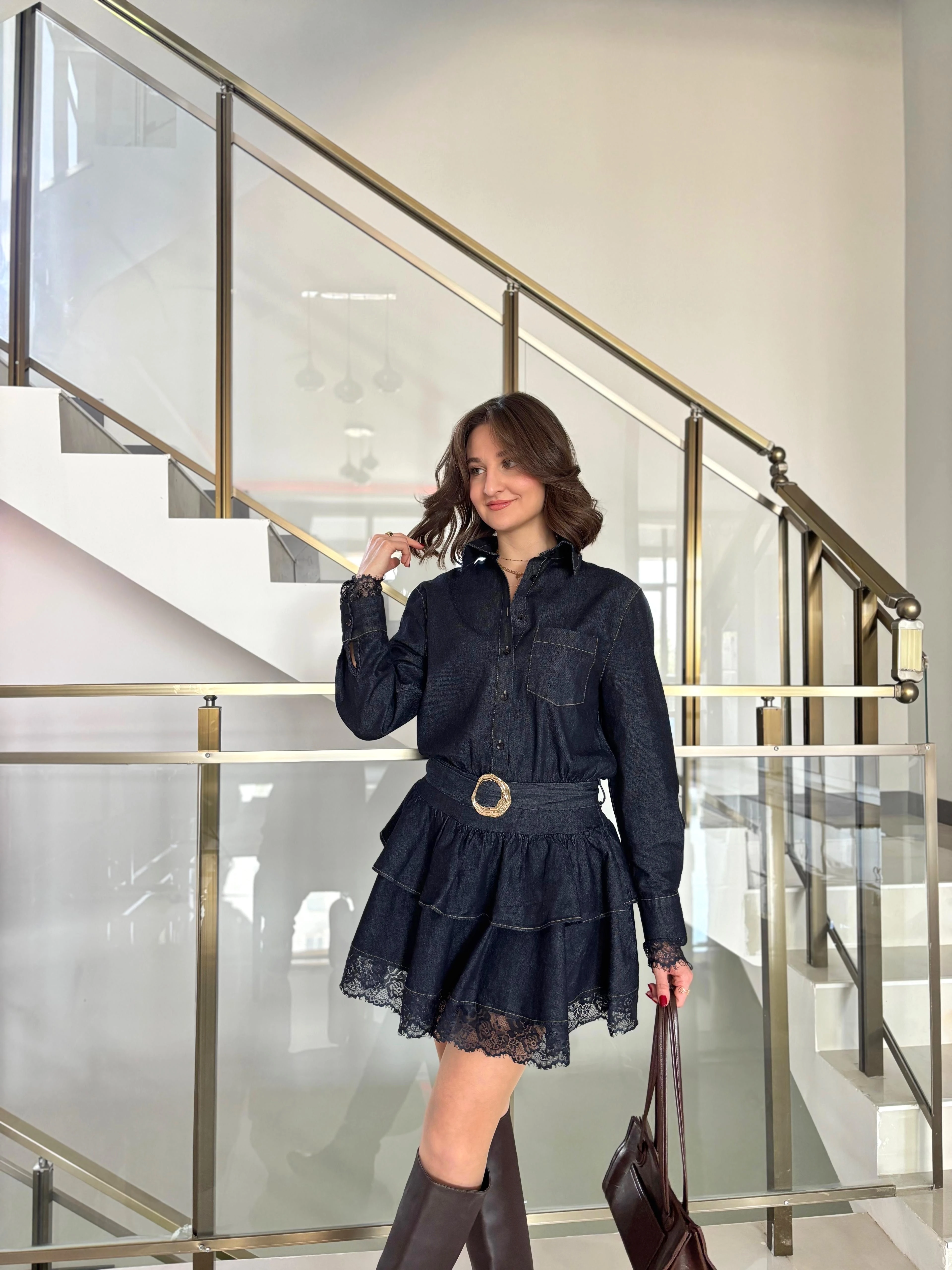 Etek Ucu Ve Kolları Dantelli Beli Kemerli Denim Elbise