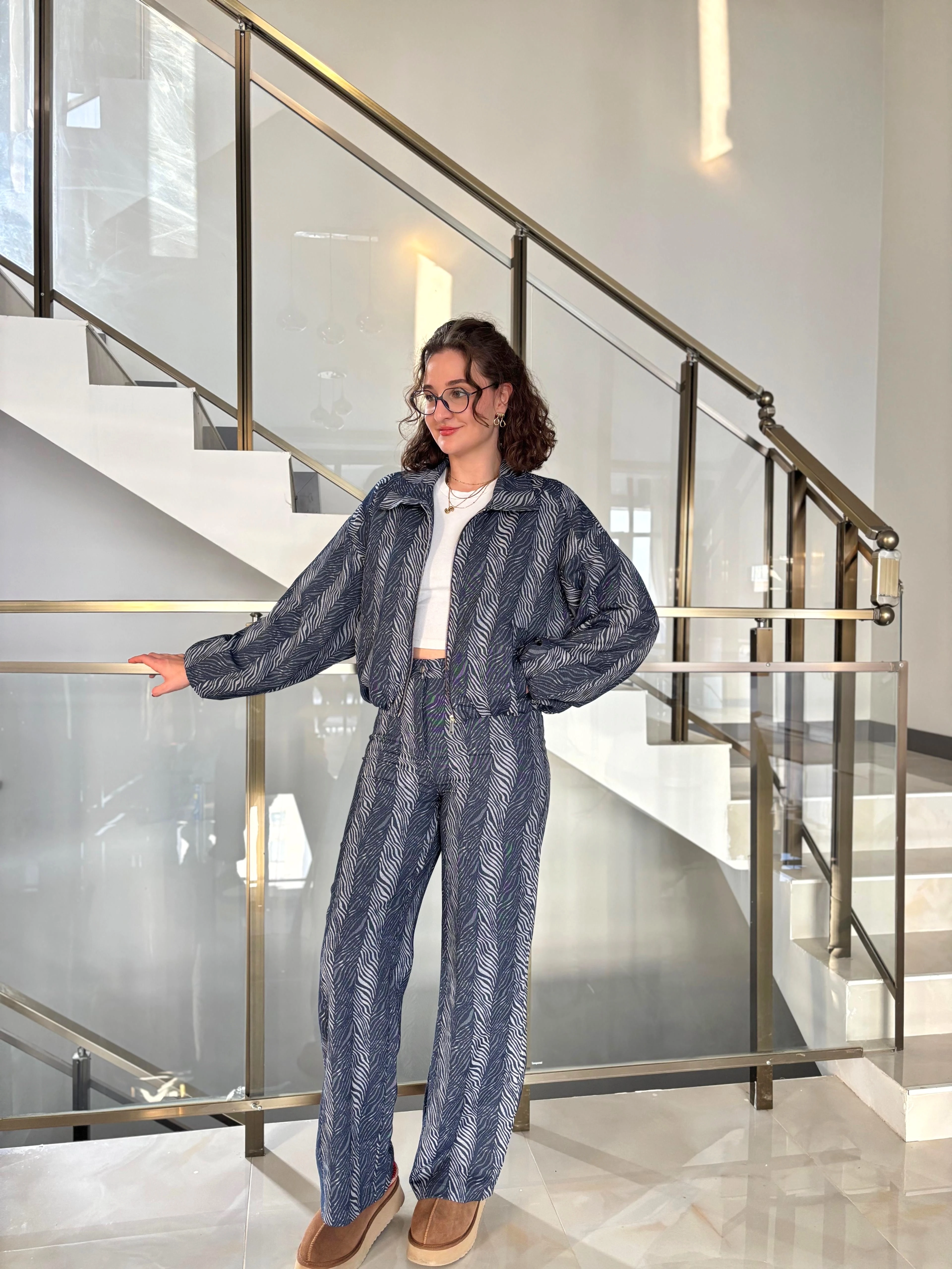 Mavi Desenli Bomber Tasarım Takım