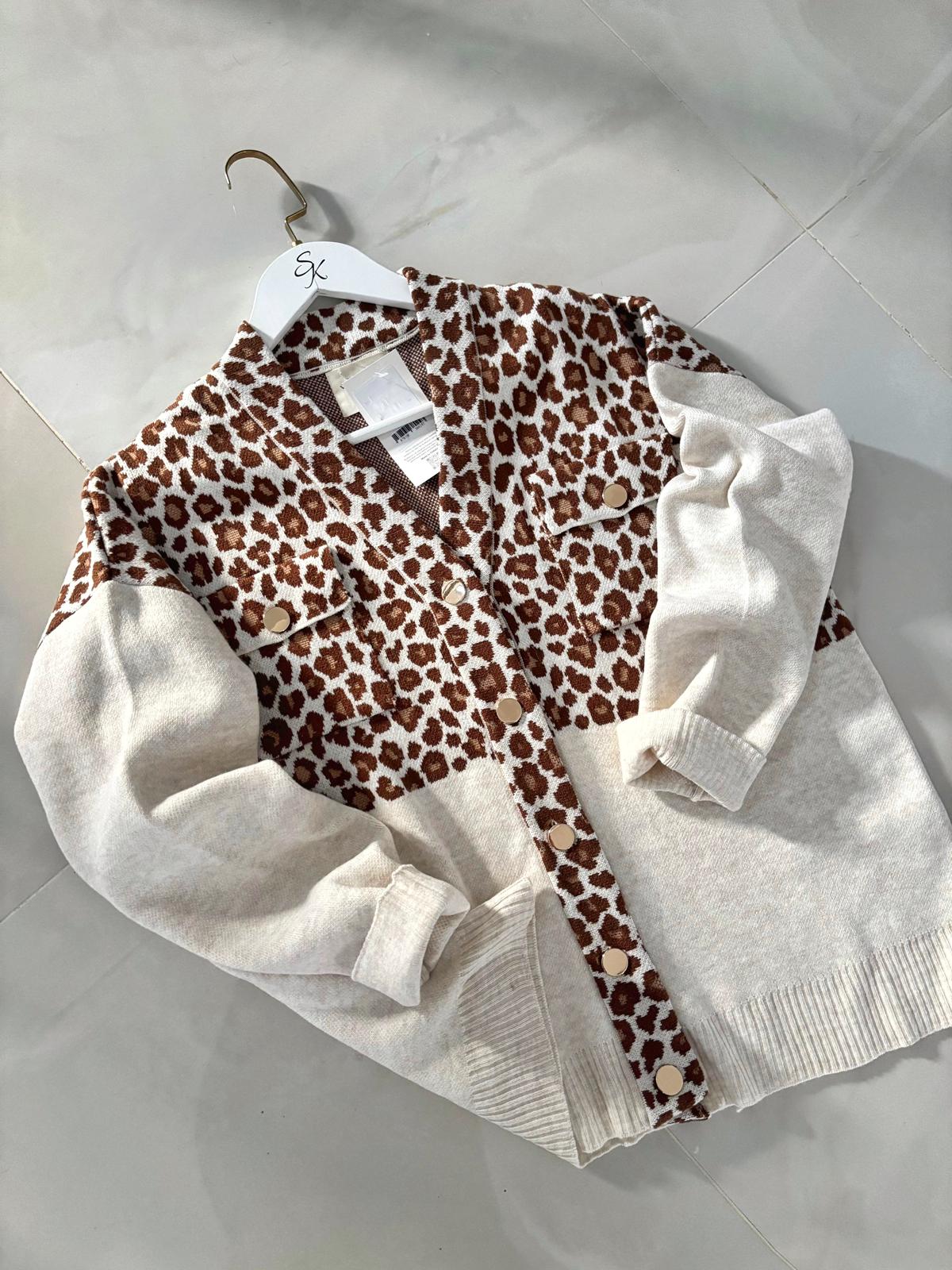 Leopar Desenli Gold Düğmeli Hırka