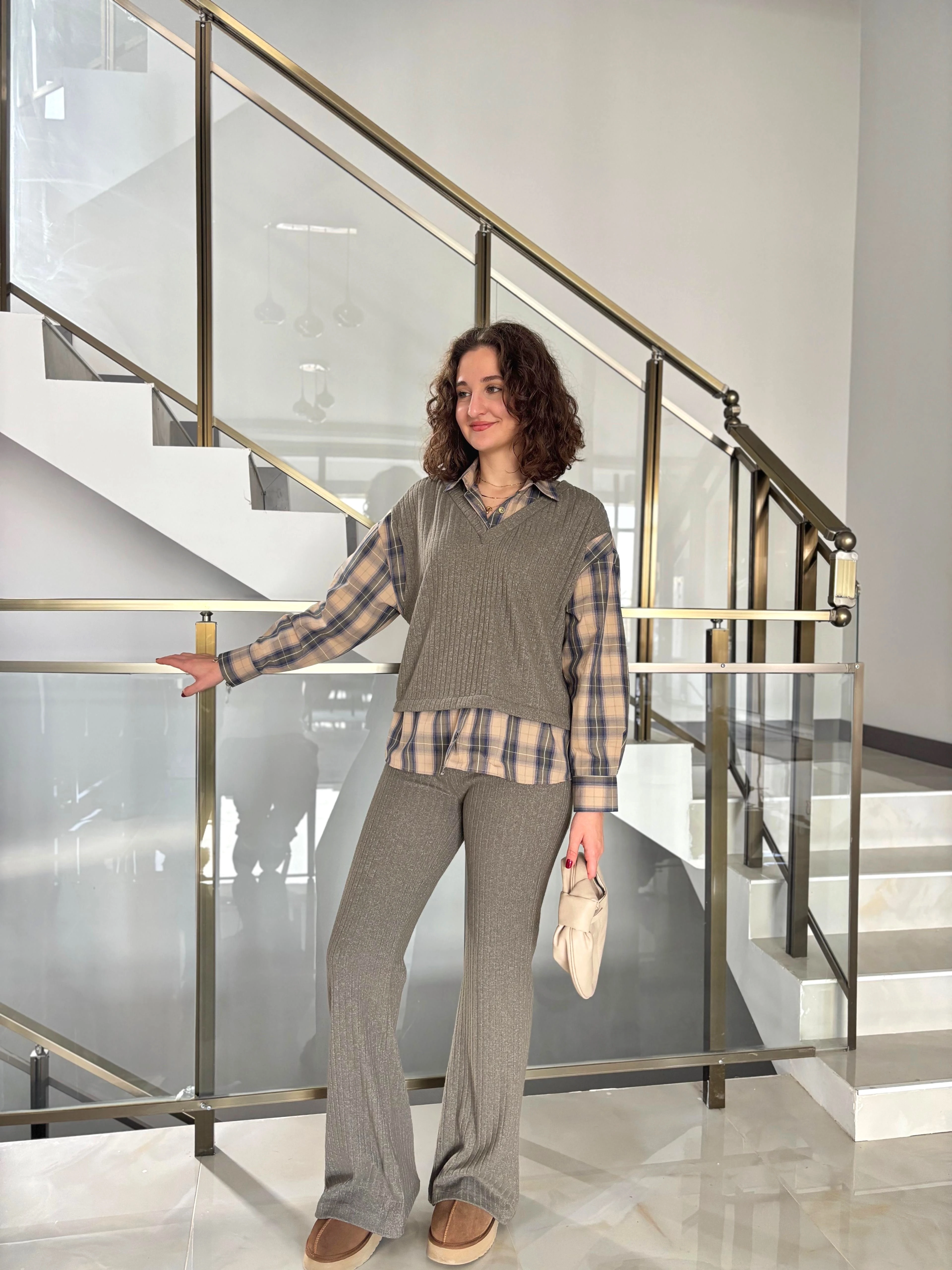 Gömlek Detaylı Triko Pantolon Takım - HARDAL