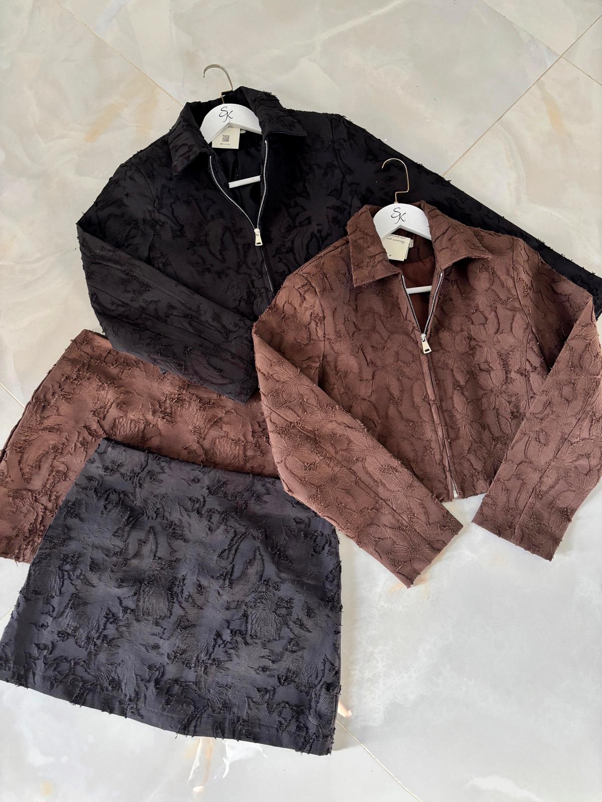 Jakarlı Mini Etek Ceket Takım