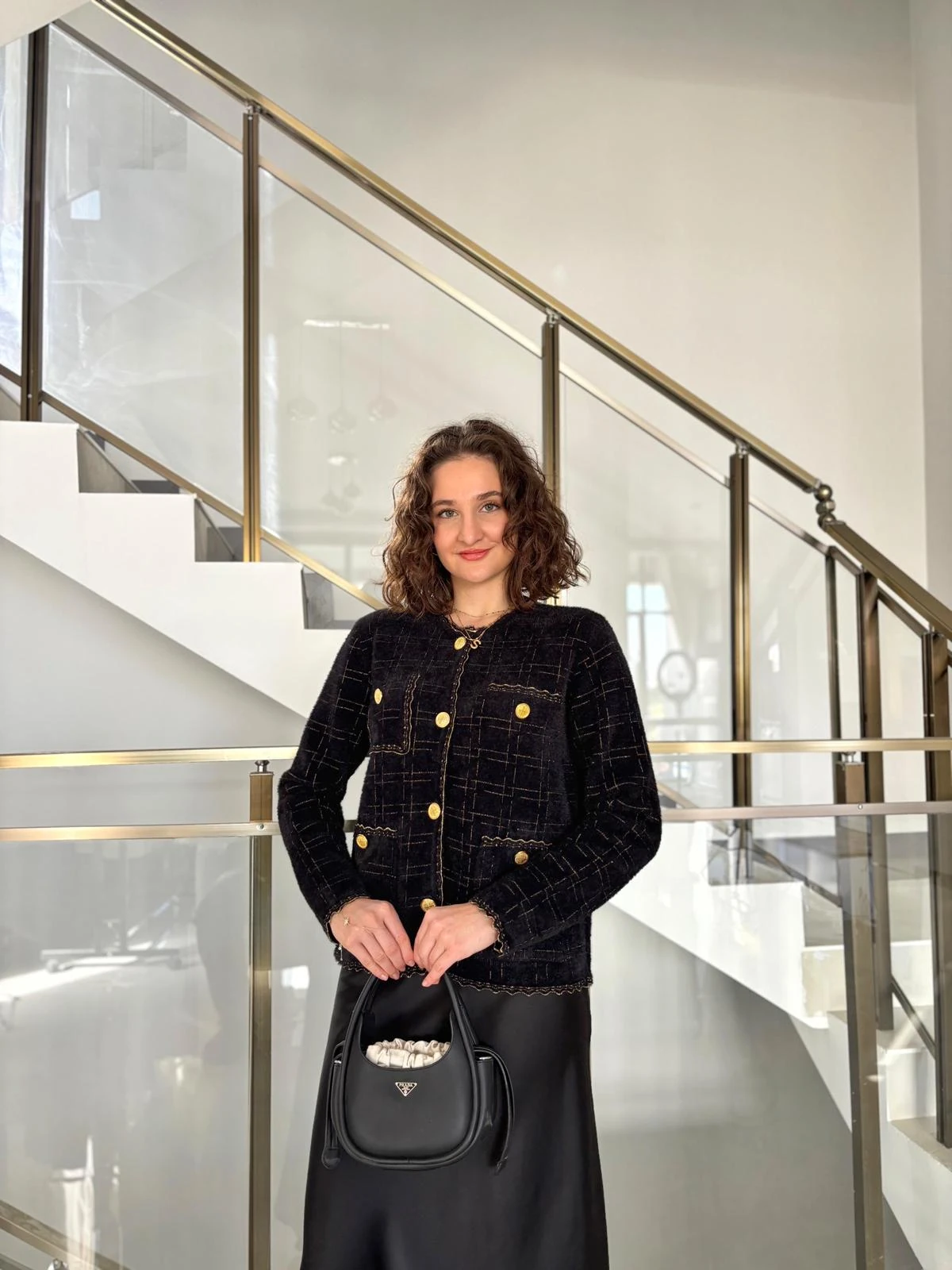 Siyah Gold Düğmeli Premium Triko Hırka