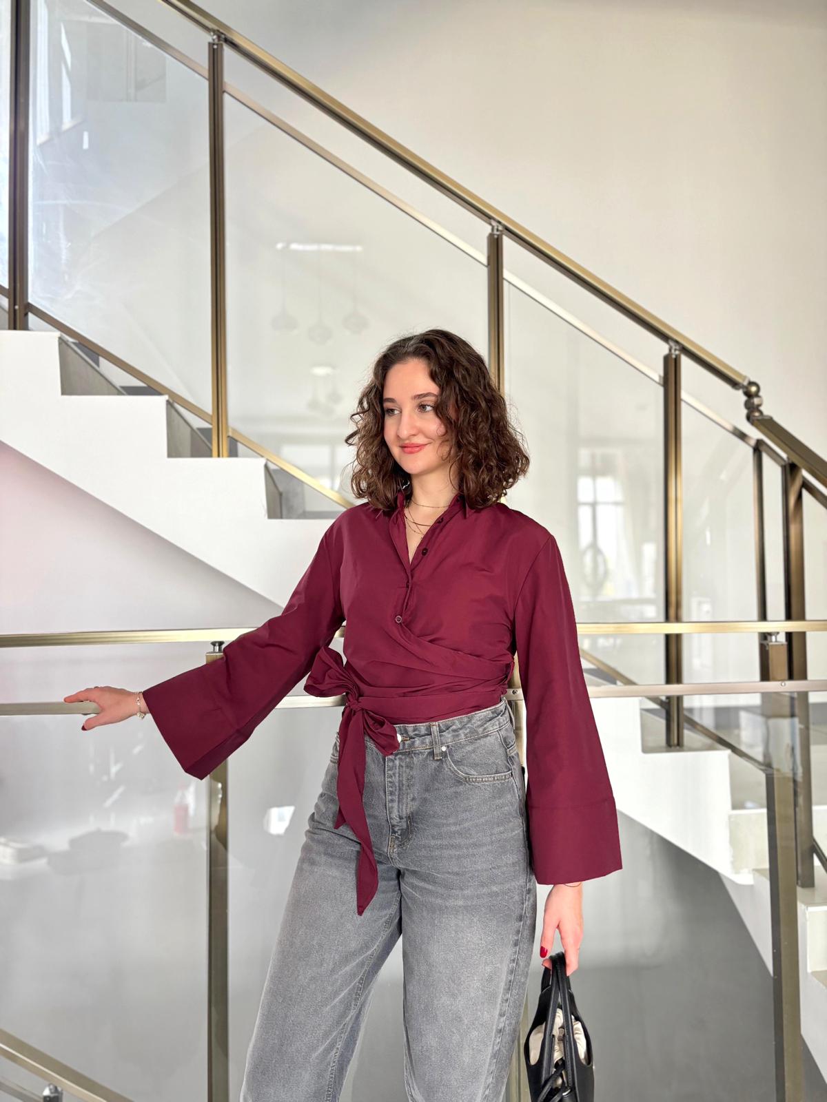 Geniş Kol Bağlama Detaylı Gömlek