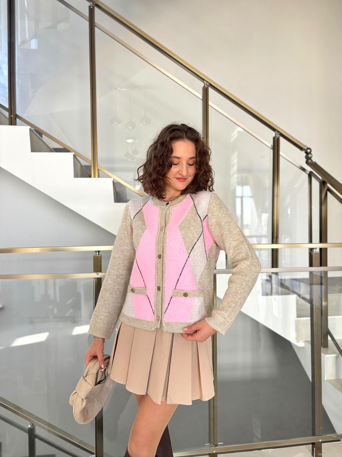 Pembe-Bej Gold Düğmeli Triko Hırka