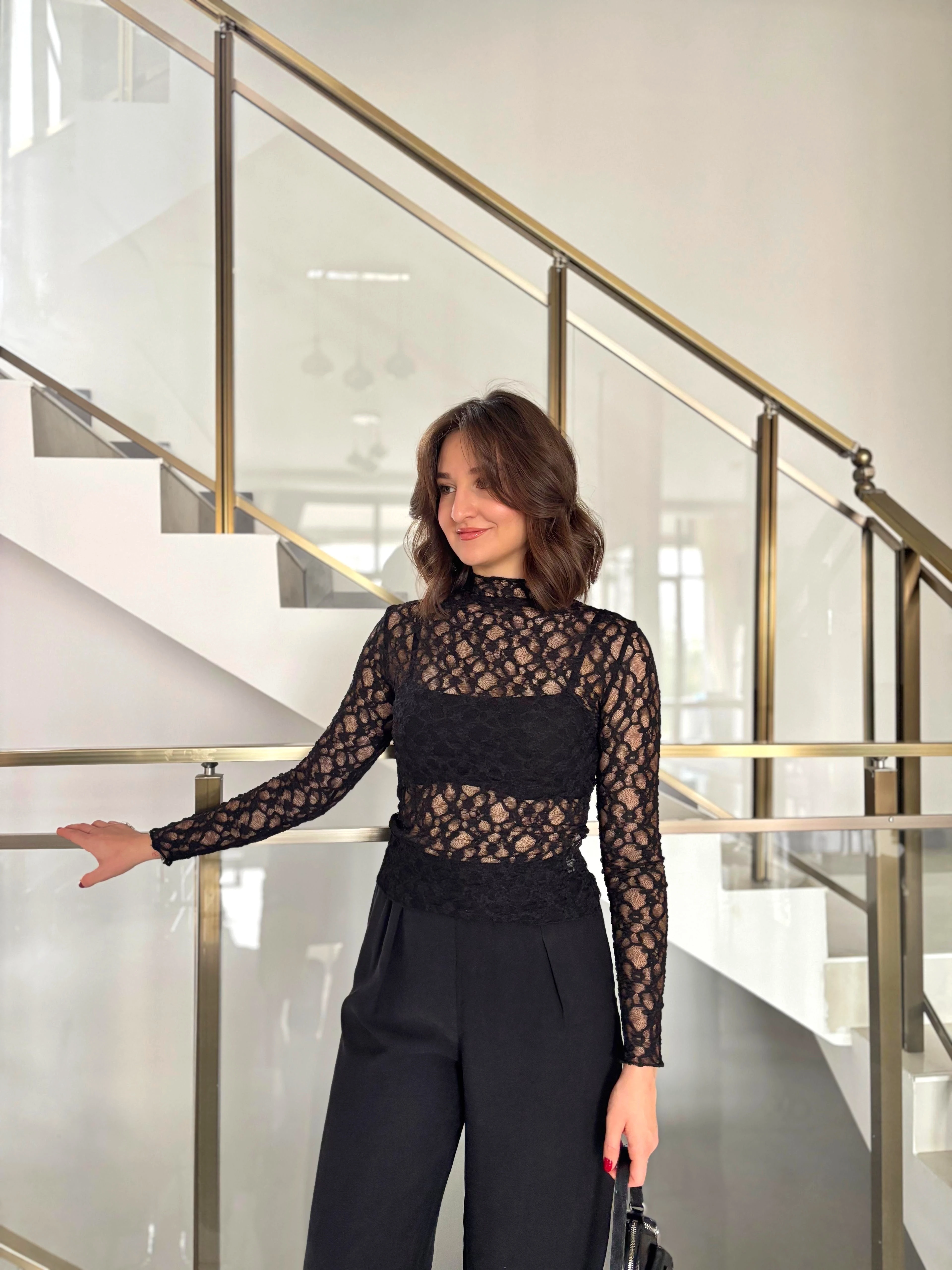 Balıkçı Yaka Dantel Bluz  - SİYAH