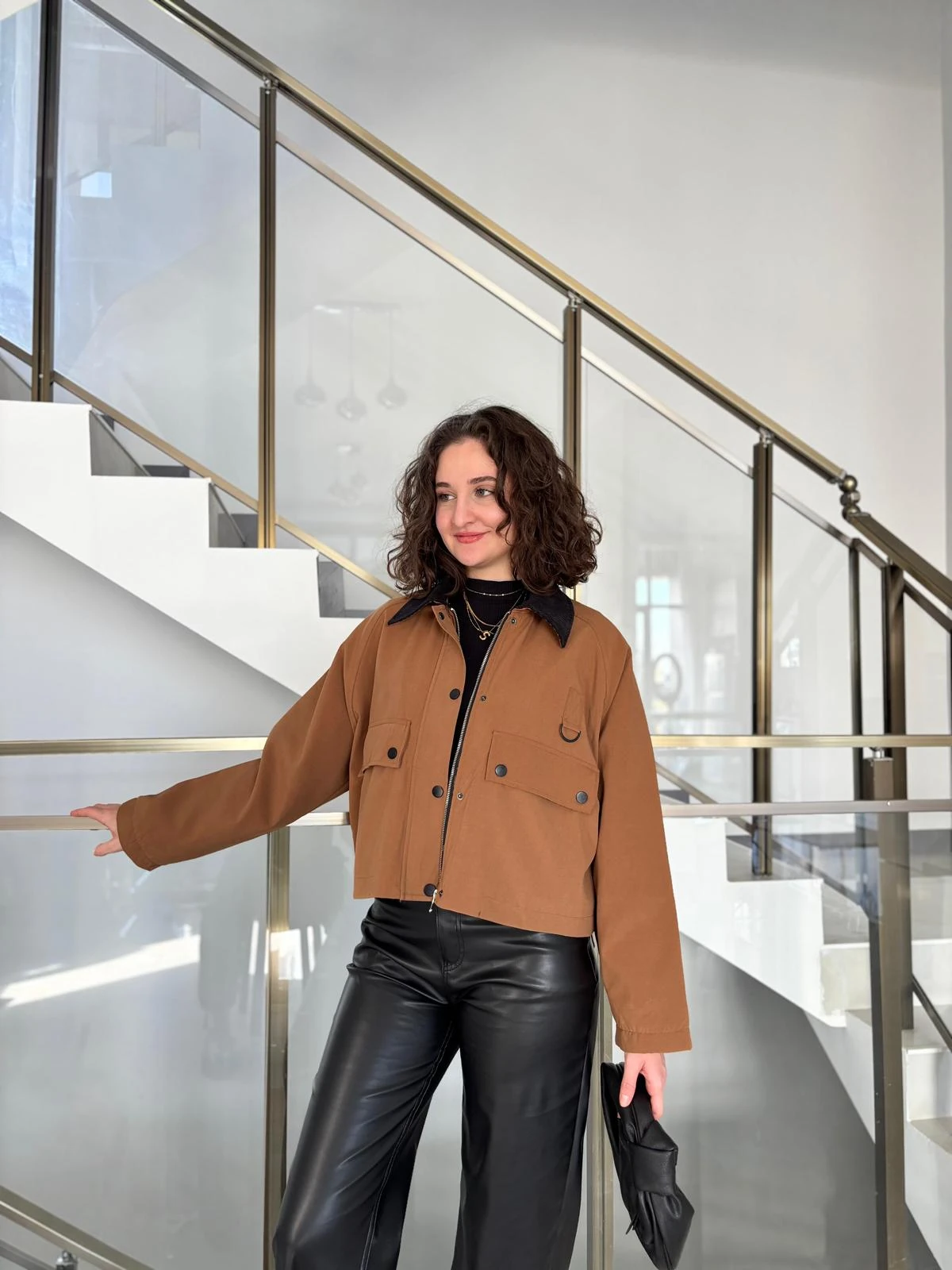 Marka  Model Kadife Yaka Trenç