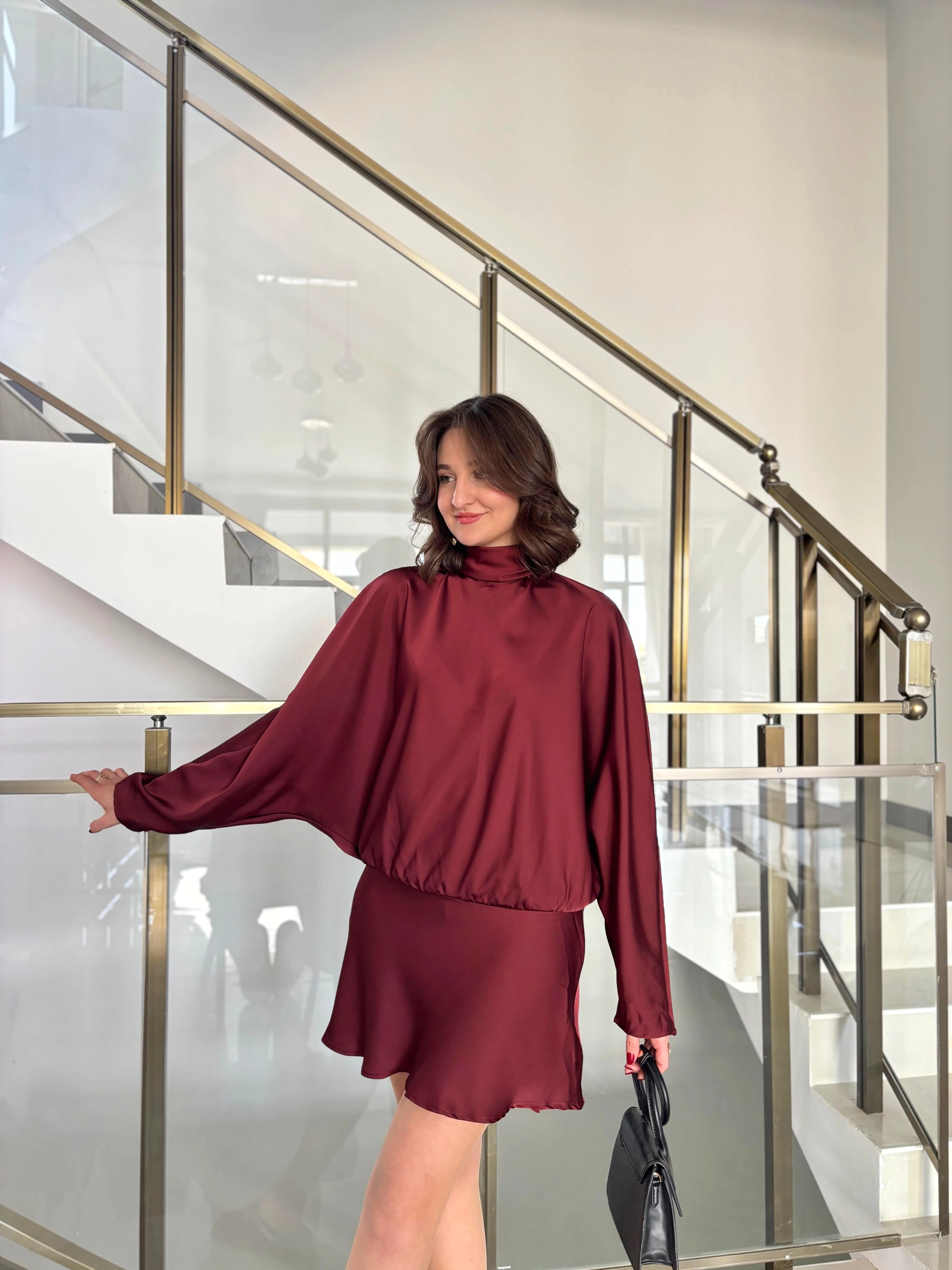 Yaras Kol Dökümlü Saten Elbise 