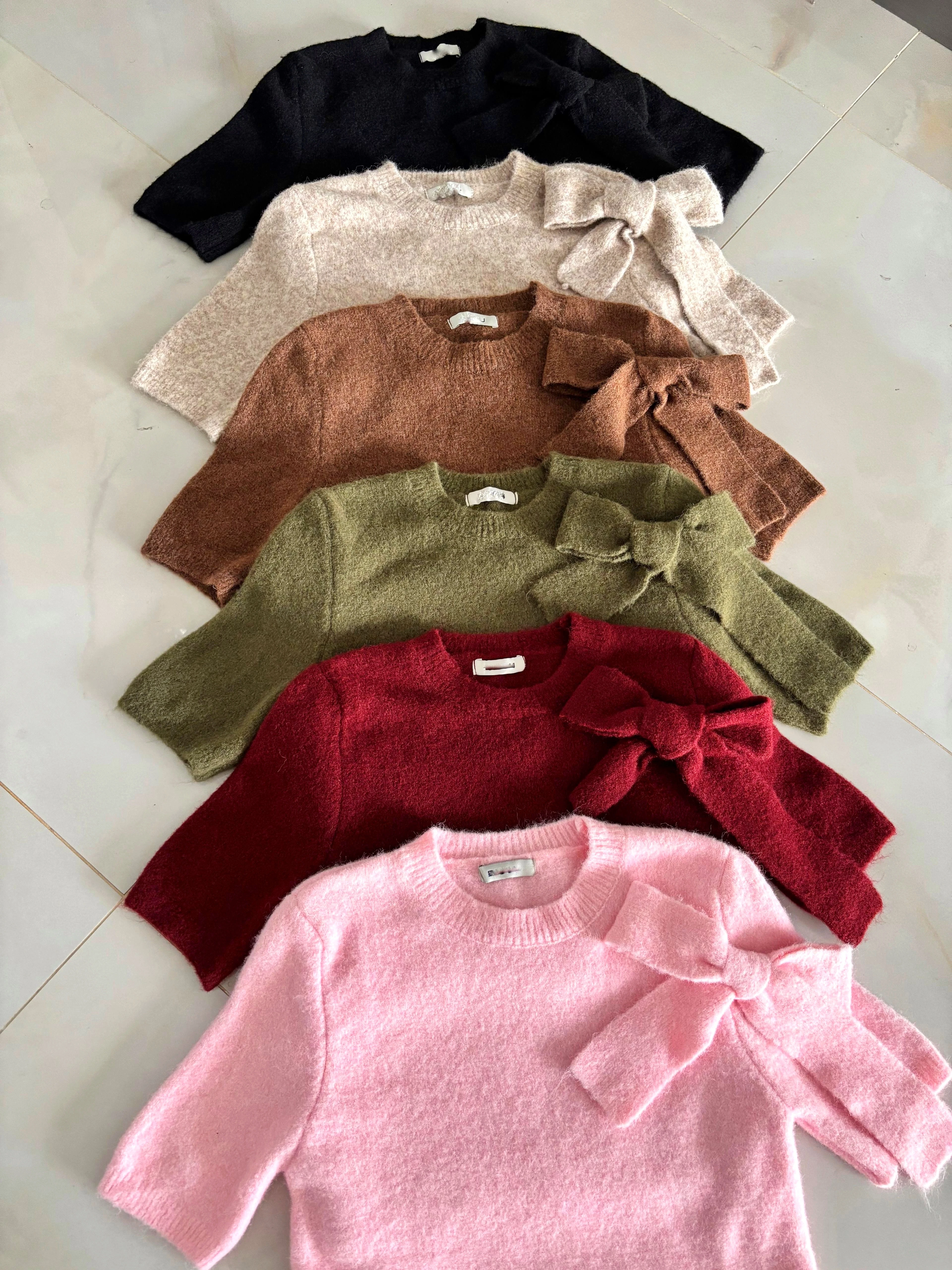 Fiyonk Detaylı Yumoş Triko Kazak