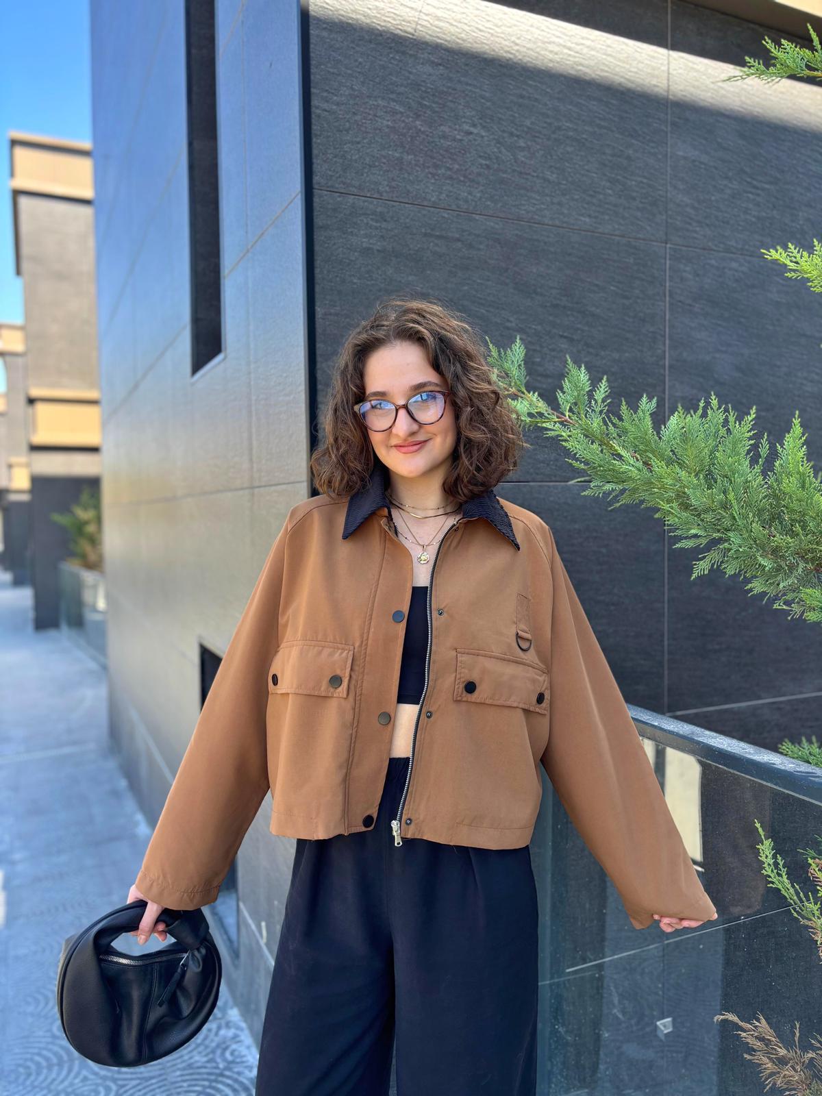 Marka Model Kadife Yaka Trenç