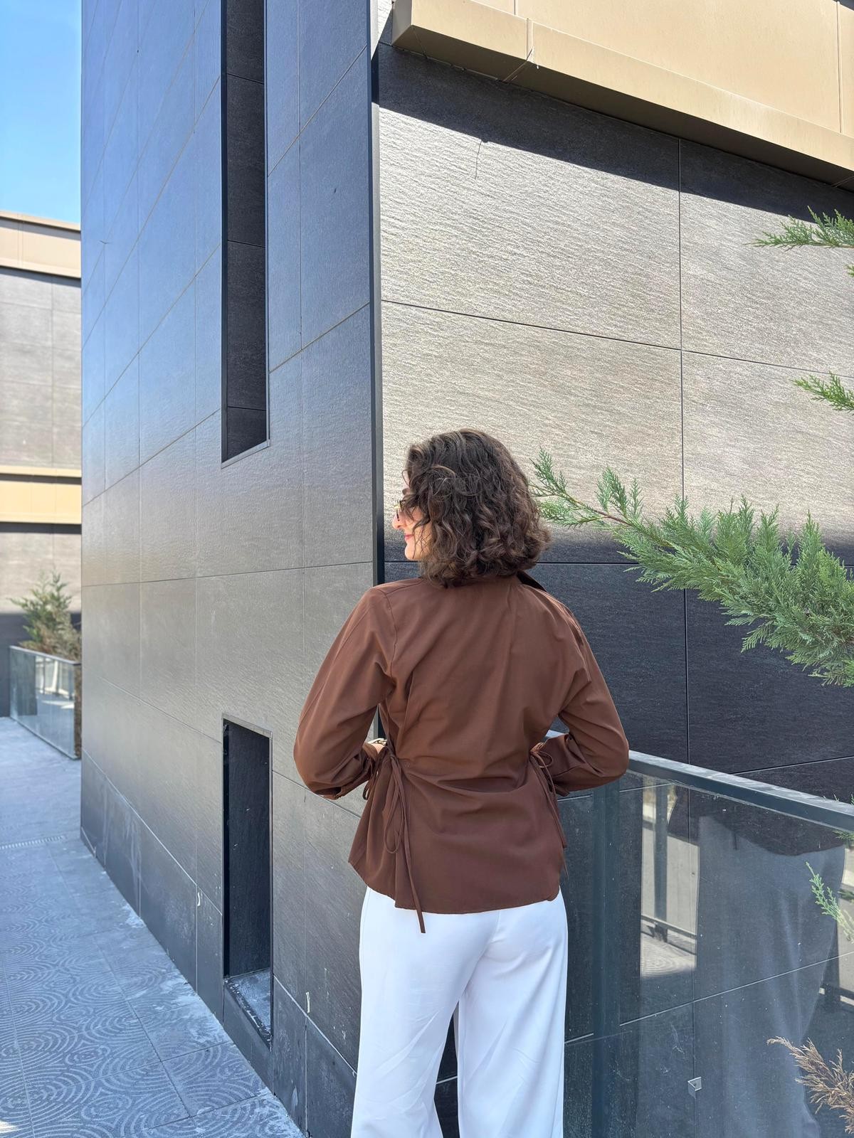 Bağlama Detaylı Tasarım Gömlek