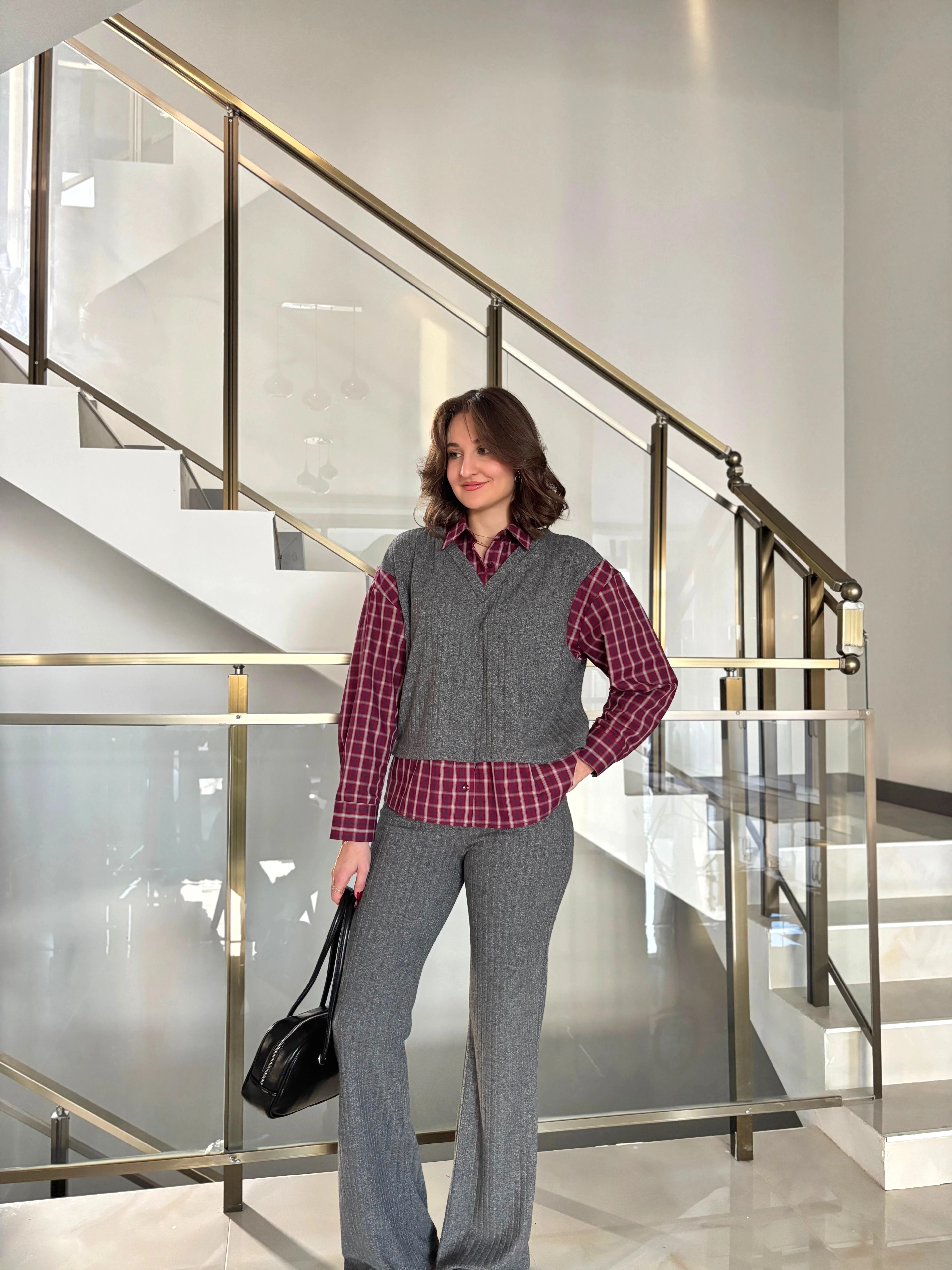 Gömlek Detaylı Triko Pantolon Takım