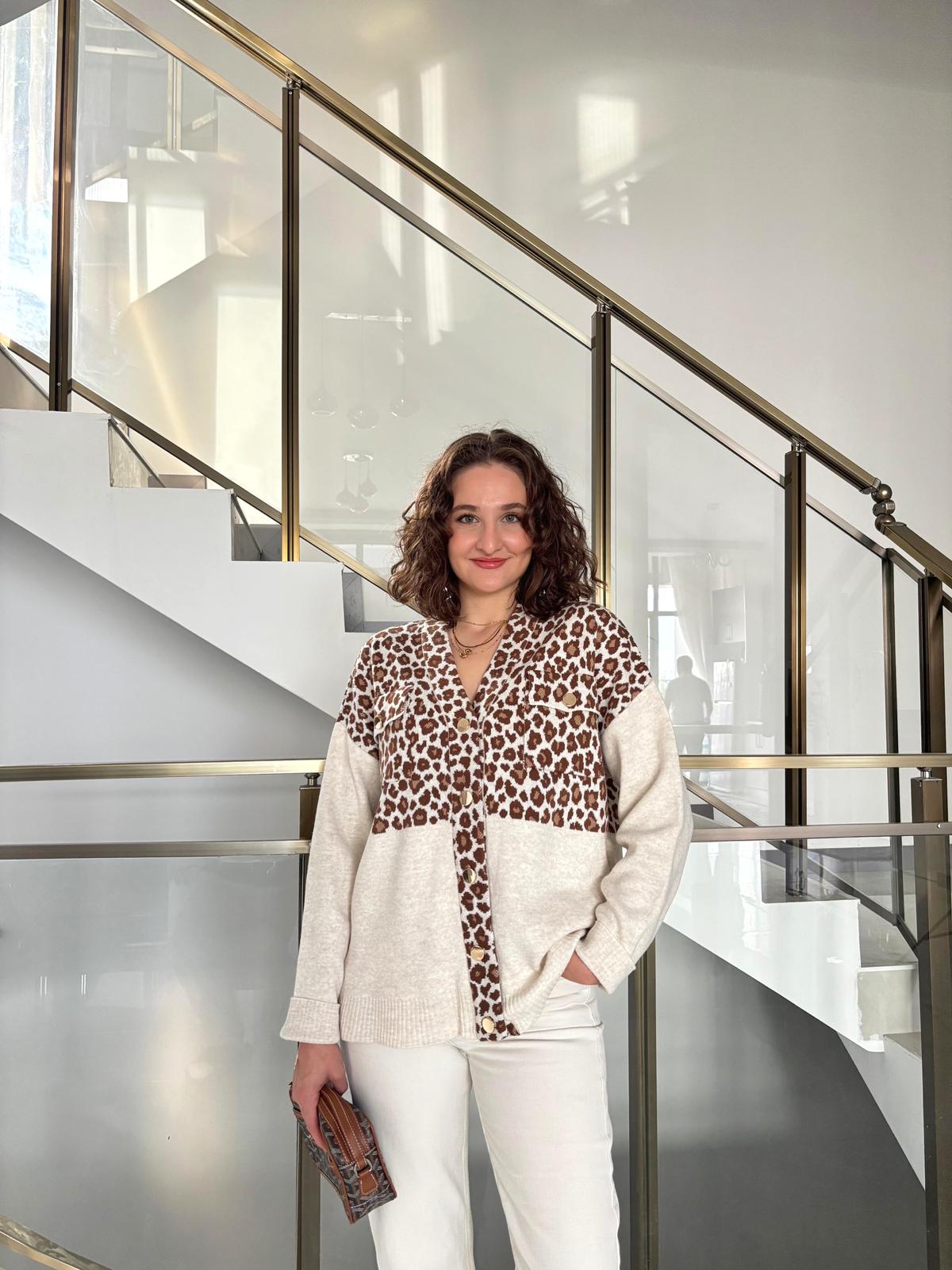 Leopar Desenli Gold Düğmeli Hırka