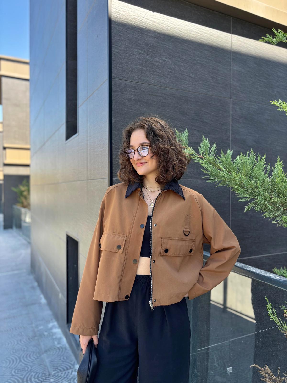 Marka Model Kadife Yaka Trenç