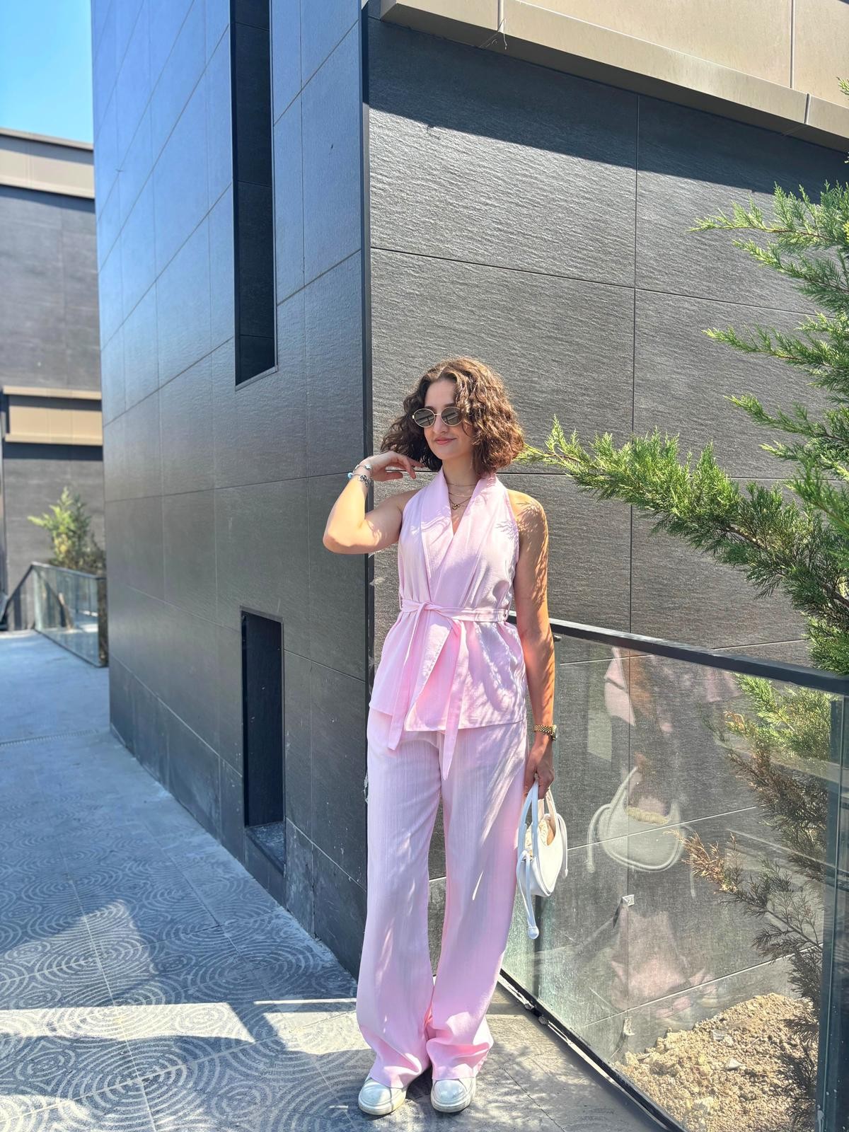 Halter Yaka Kuşaklı Keten Takım - Toz Pembe