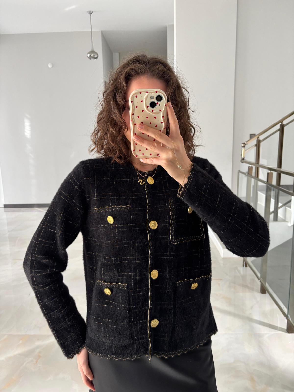 Siyah Gold Düğmeli Premium Triko Hırka