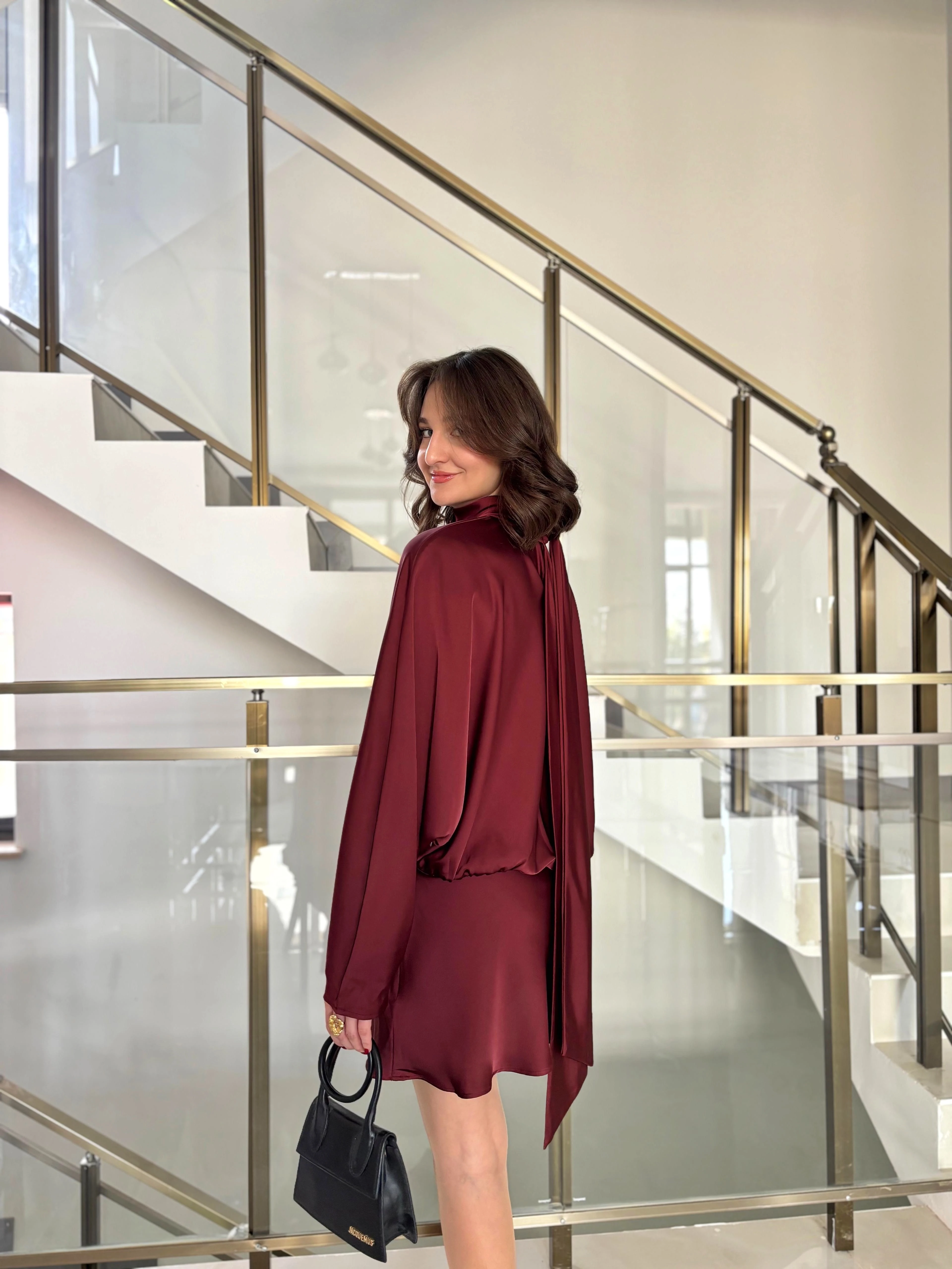 Yaras Kol Dökümlü Saten Elbise 