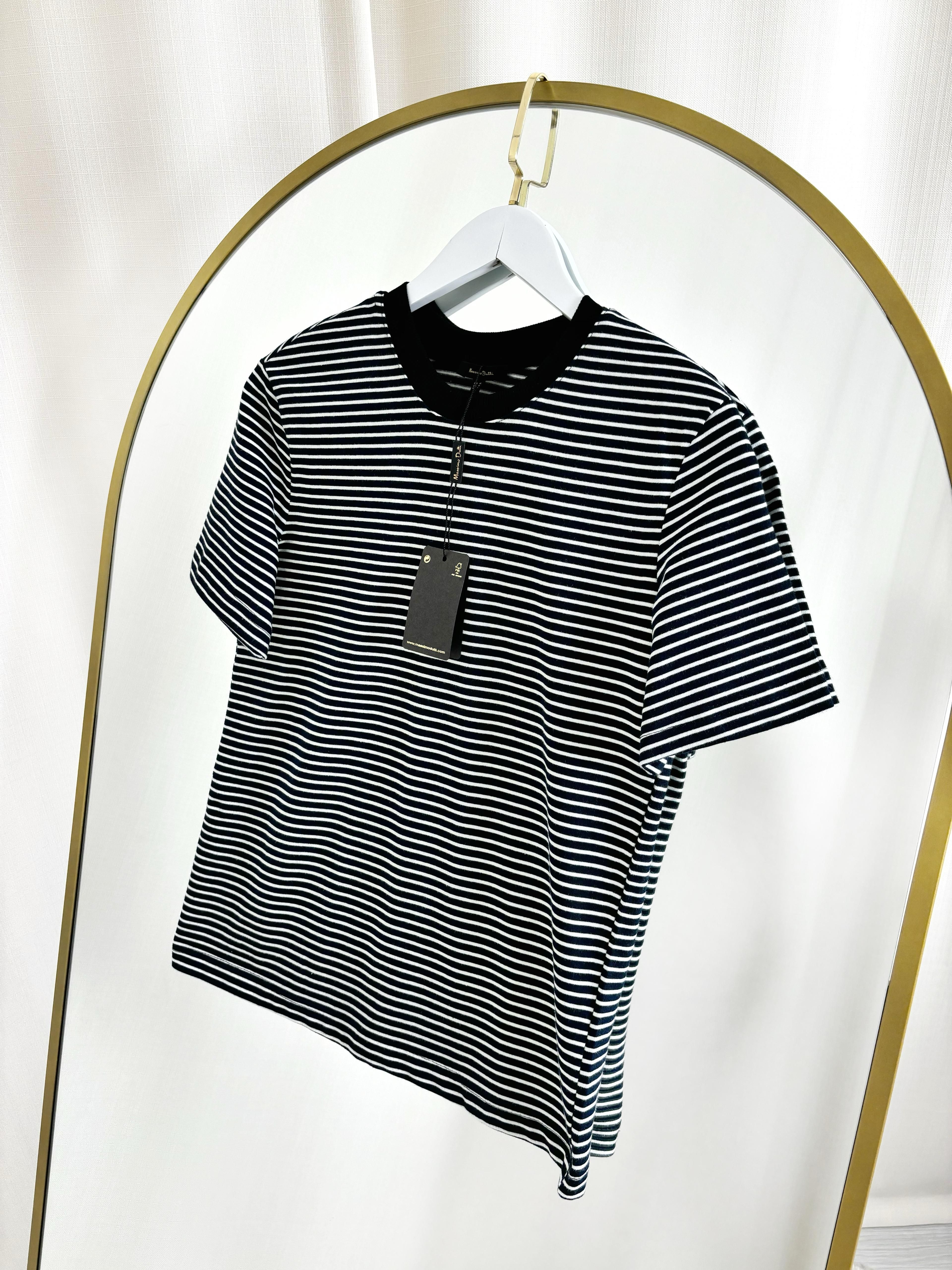 Marka Model Bisiklet Yaka Çizgili Tshirt