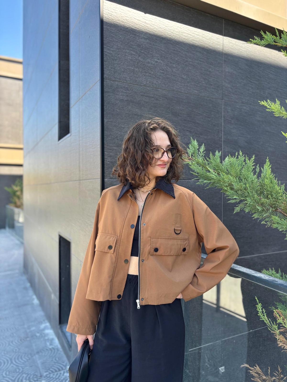 Marka Model Kadife Yaka Trenç