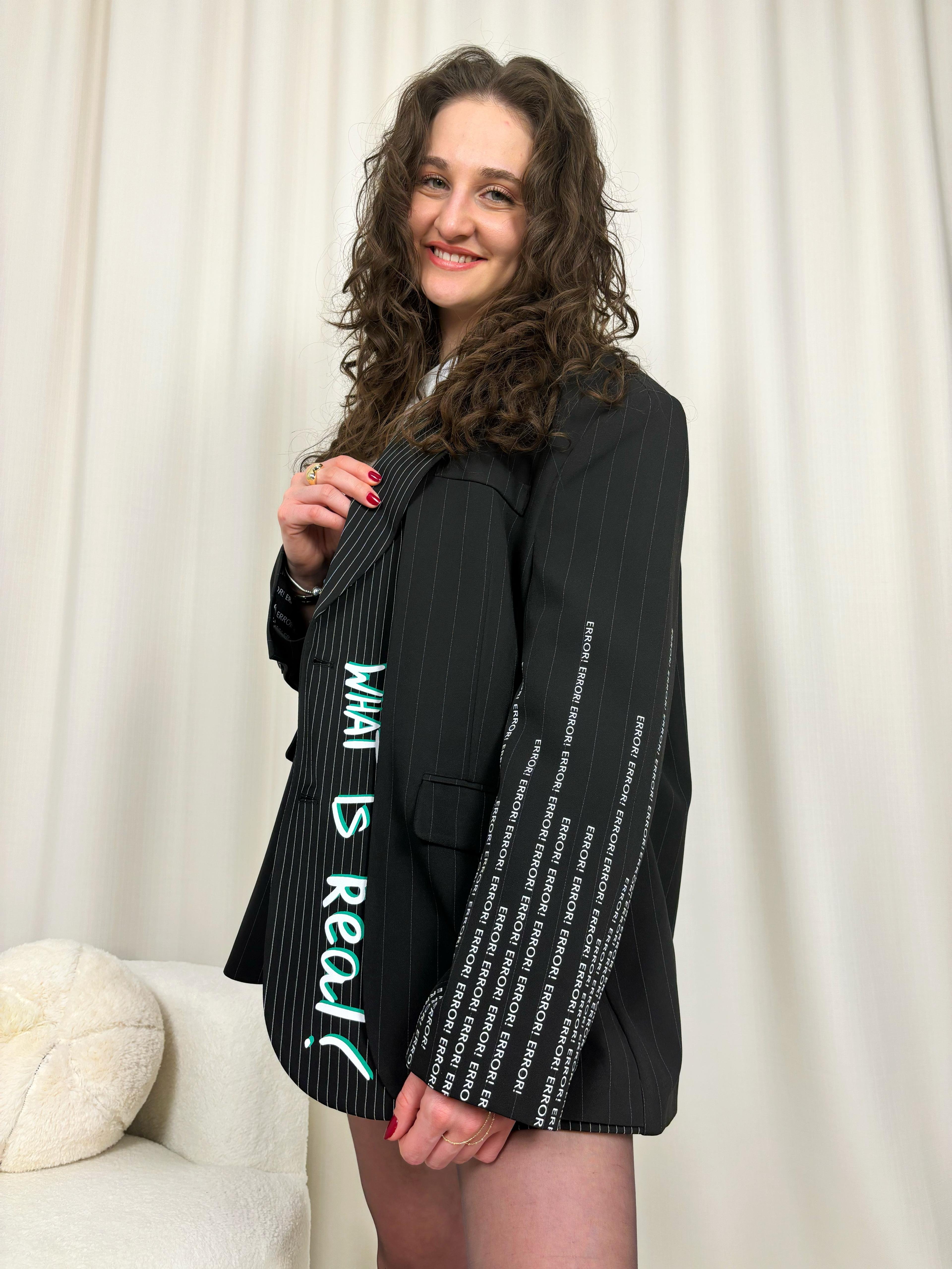 Çizgili Yazı Baskılı Oversize Tasarım Blazer Ceket